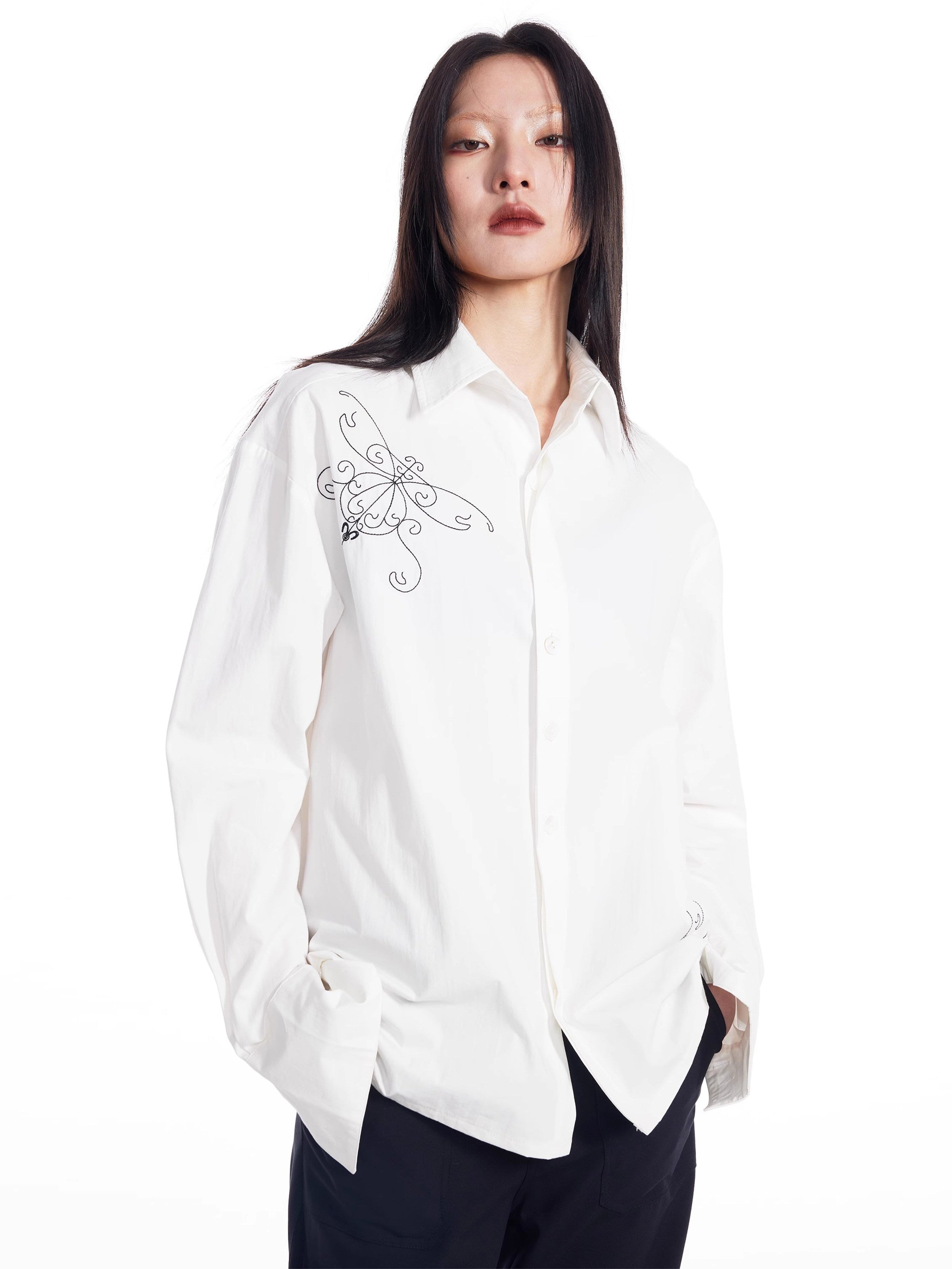 THELIGHT OFFICIAL Window Floral Topstitch Suit Collar Butterfly Embroidery Women's Cotton Shirts 775668419326