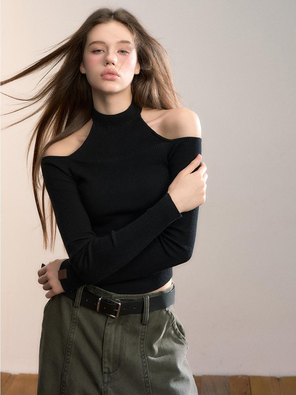 ViaPitti Slim Fit Reversible Off Shoulder Mock Neck Women's Knit Long Sleeve T-shirts