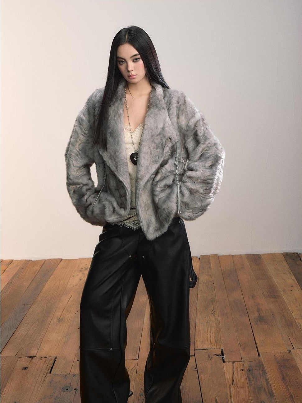 ViaPitti Textured Oversized Lapel Faux Fur Women's Short Coats