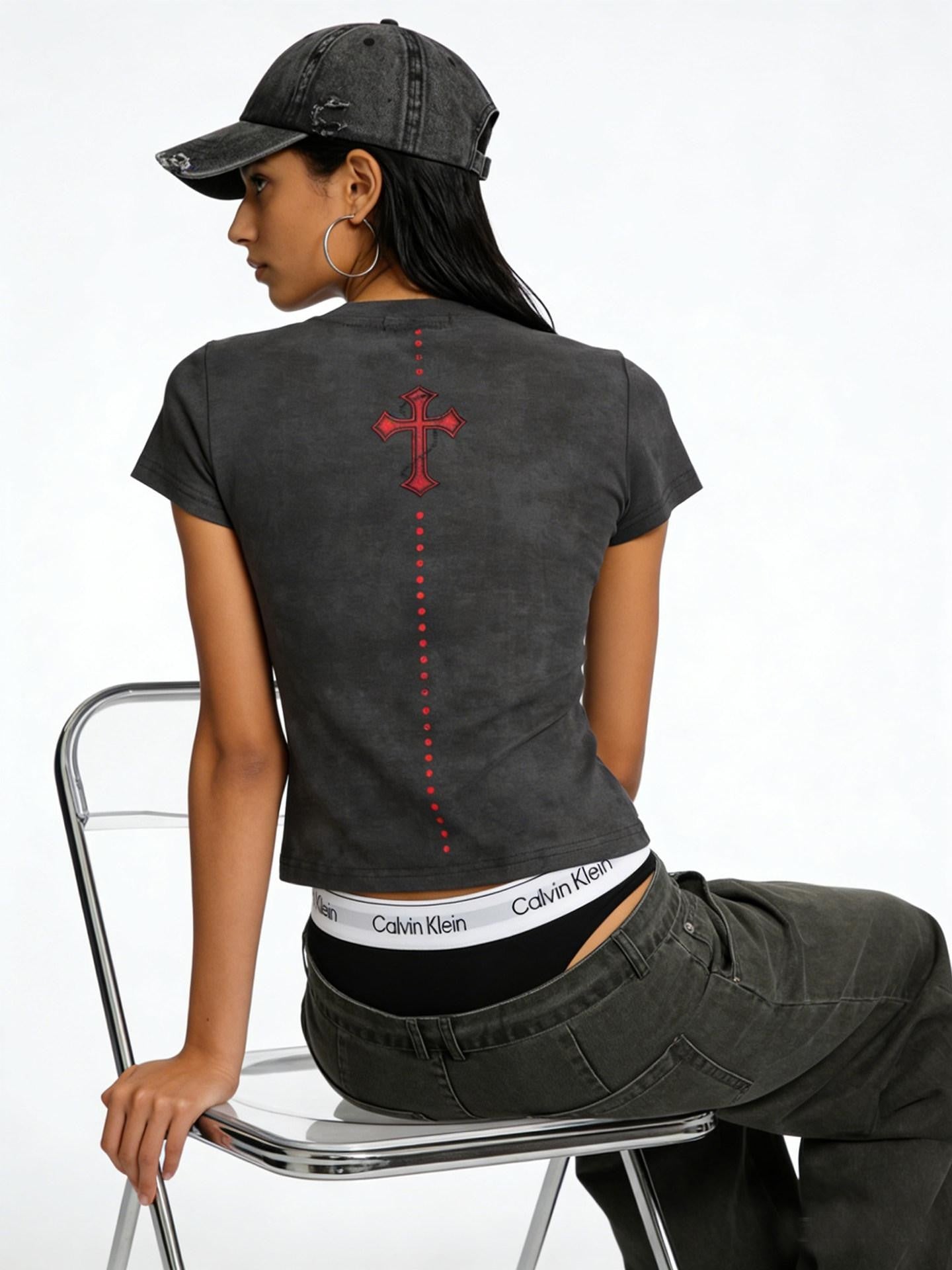 XPKAEAX American Gothic Letter Print Slim Crop Women's Short Sleeve T-shirts