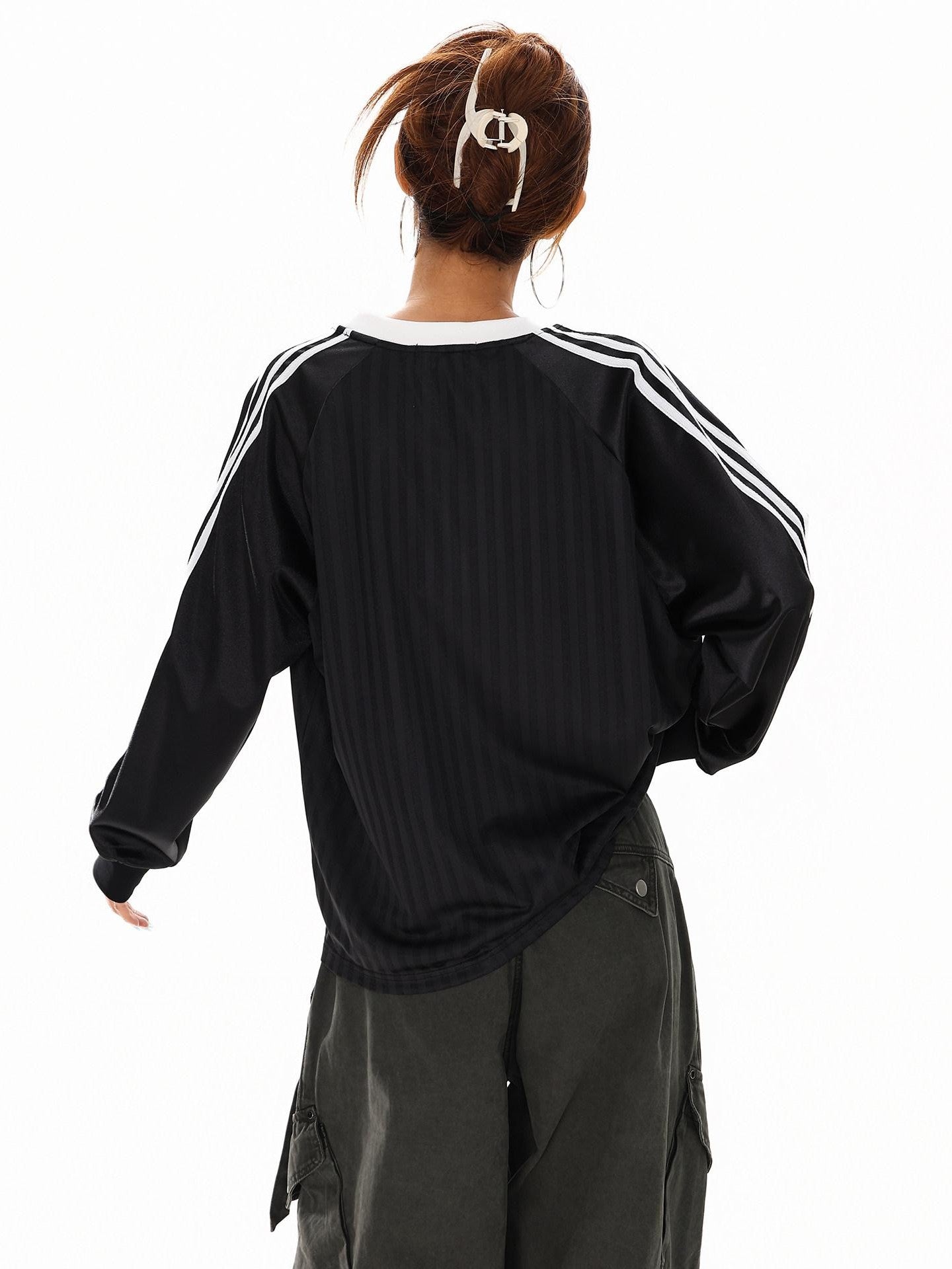 XPKAEAX Badge Letter Print V-neck Women's Breathable Long Sleeve T-shirts
