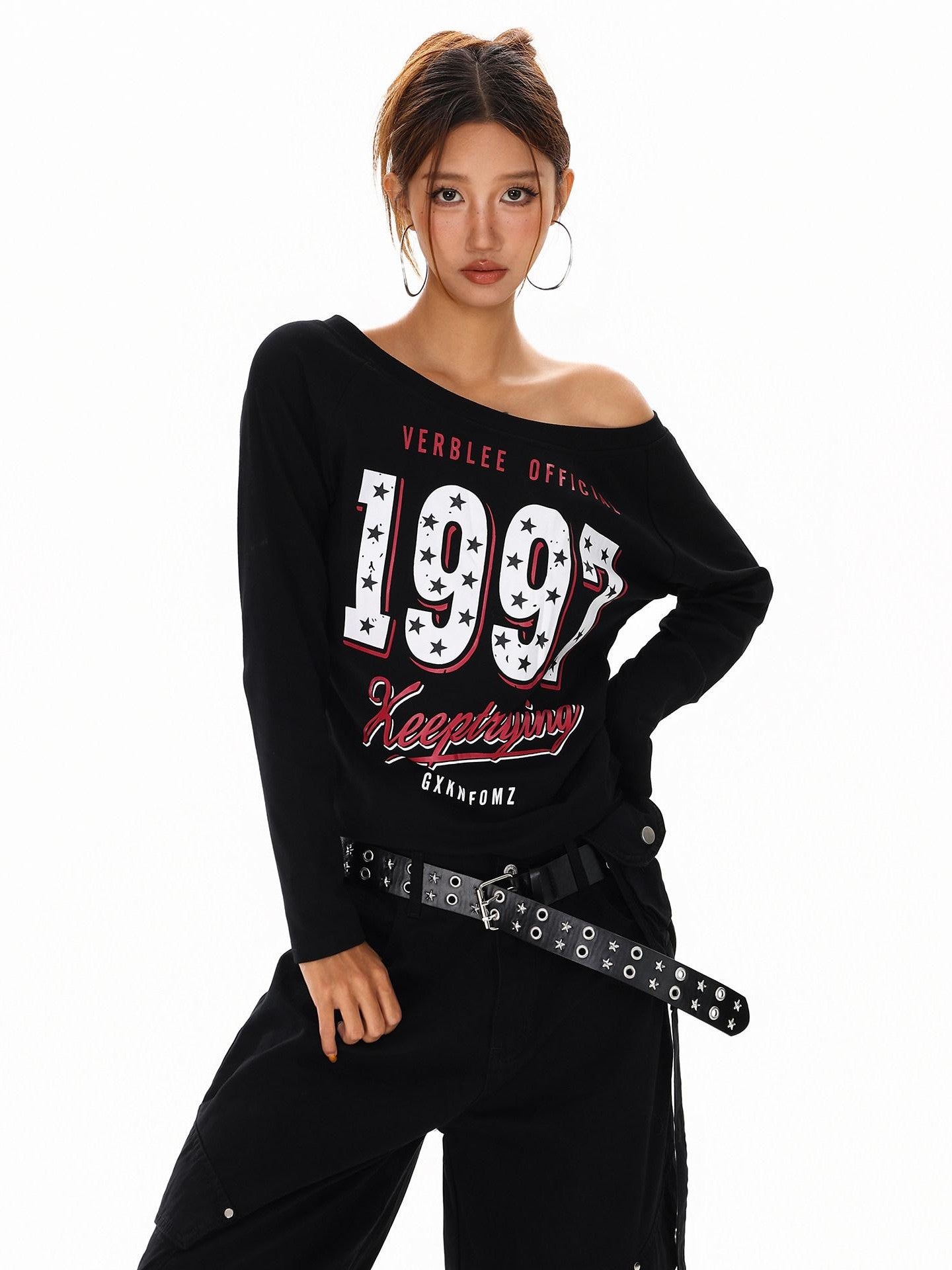 XPKAEAX Black White Letter Print Asymmetric One Shoulder Women's Long Sleeve T-shirts