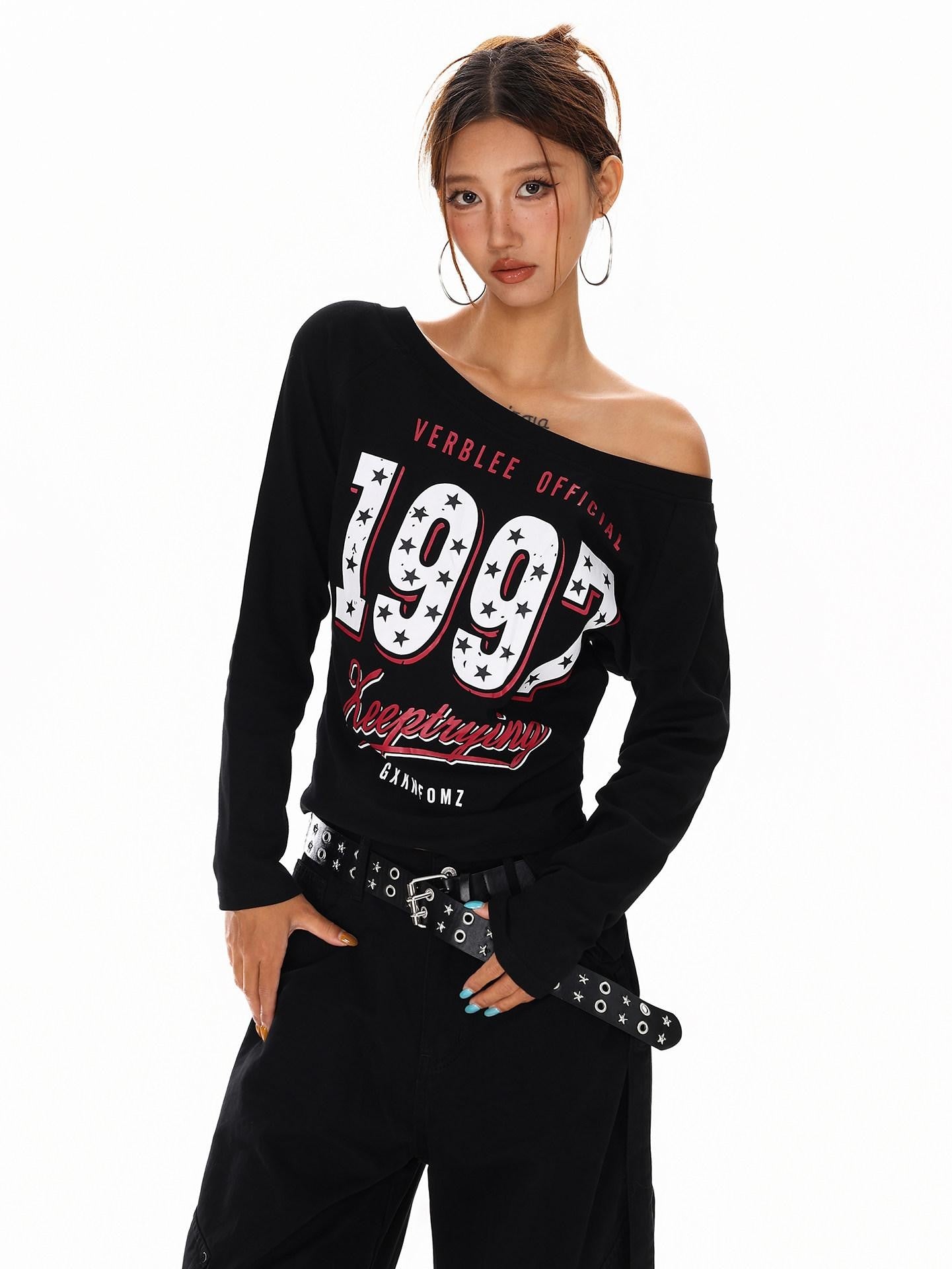 XPKAEAX Black White Letter Print Asymmetric One Shoulder Women's Long Sleeve T-shirts