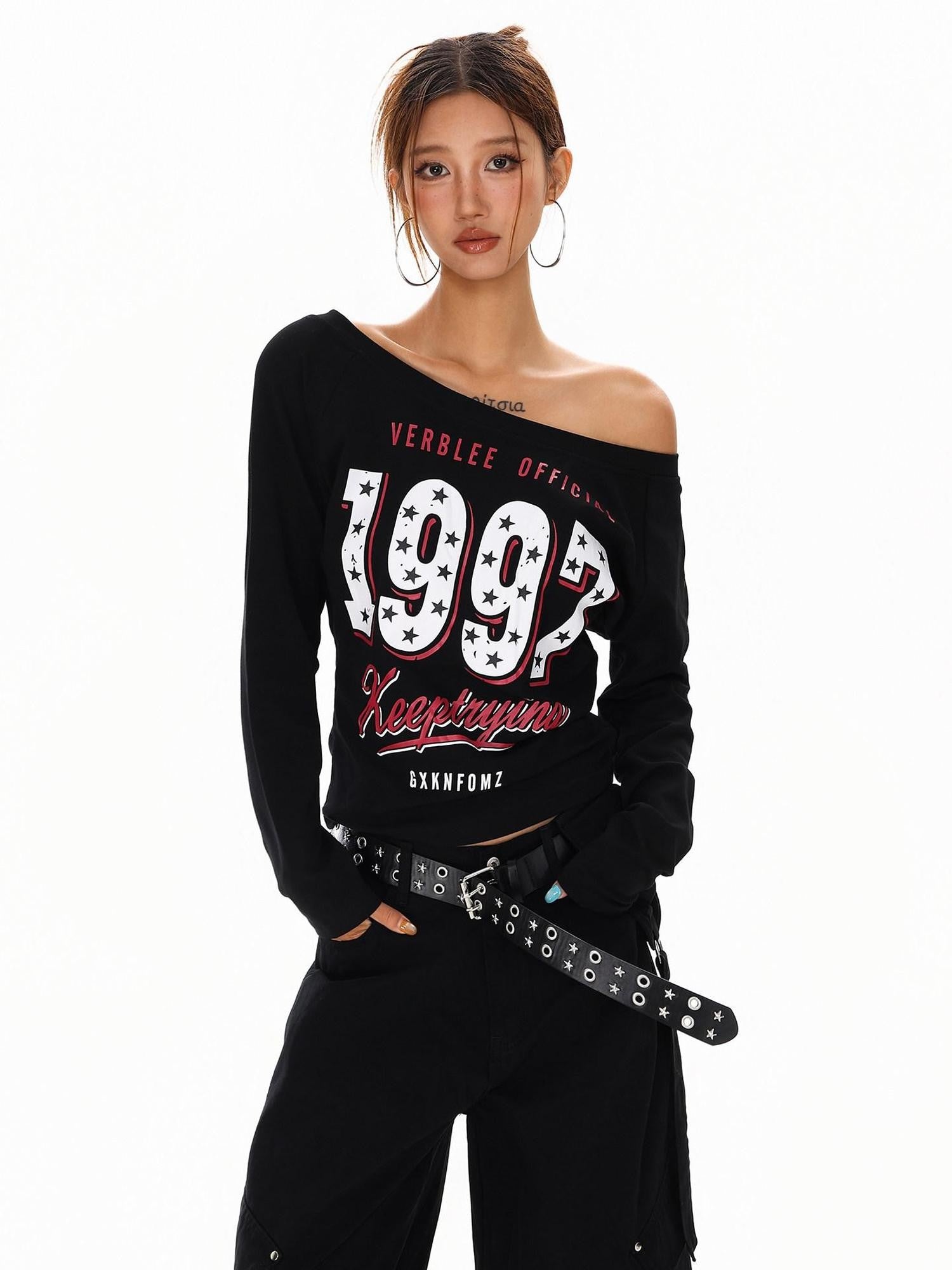 XPKAEAX Black White Letter Print Asymmetric One Shoulder Women's Long Sleeve T-shirts