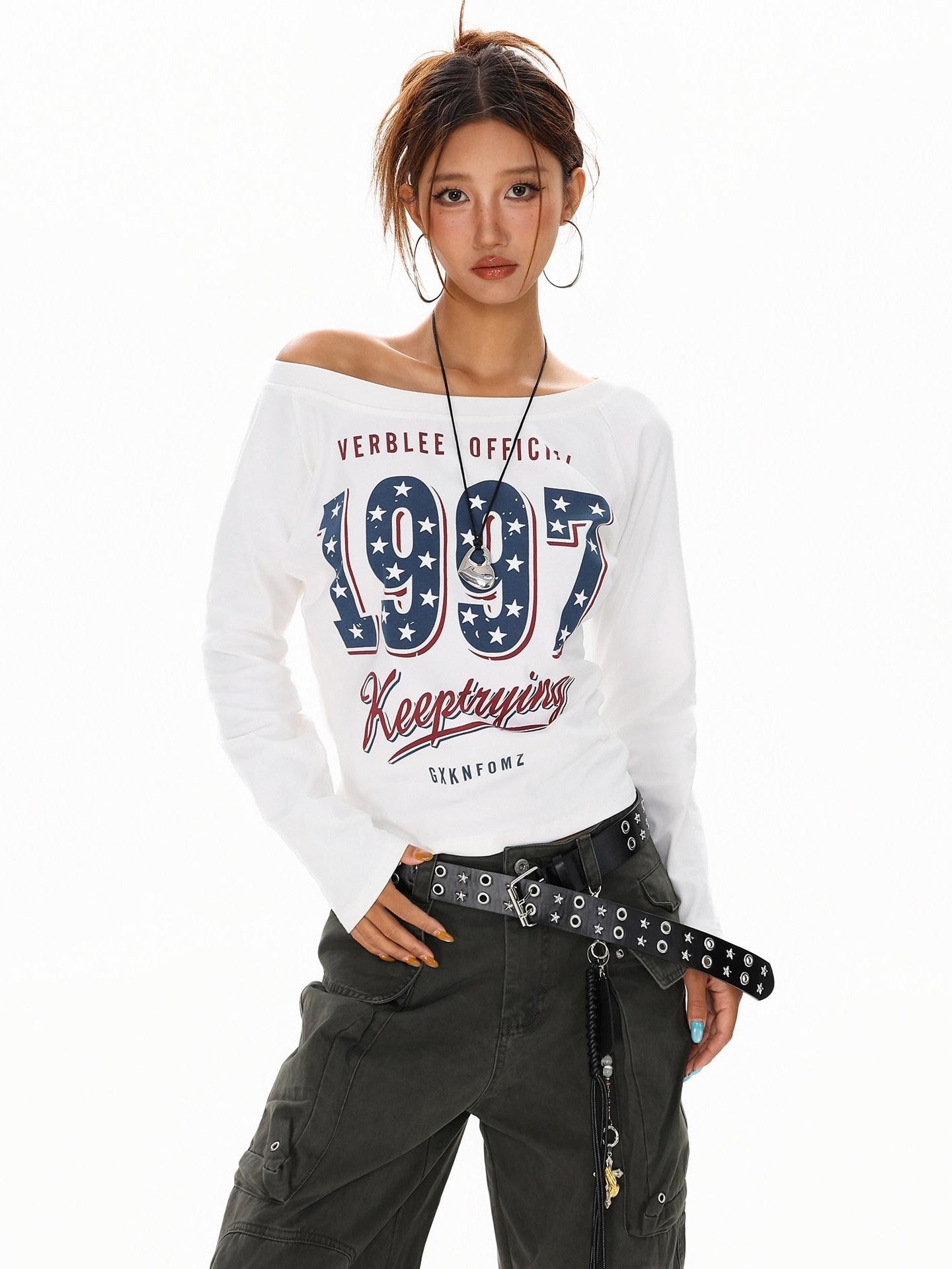 XPKAEAX Black White Letter Print Asymmetric One Shoulder Women's Long Sleeve T-shirts
