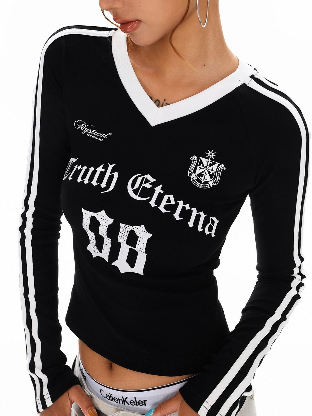 XPKAEAX Cropped Three Stripe Letter Print V-neck Slim Women's Long Sleeve T-shirts