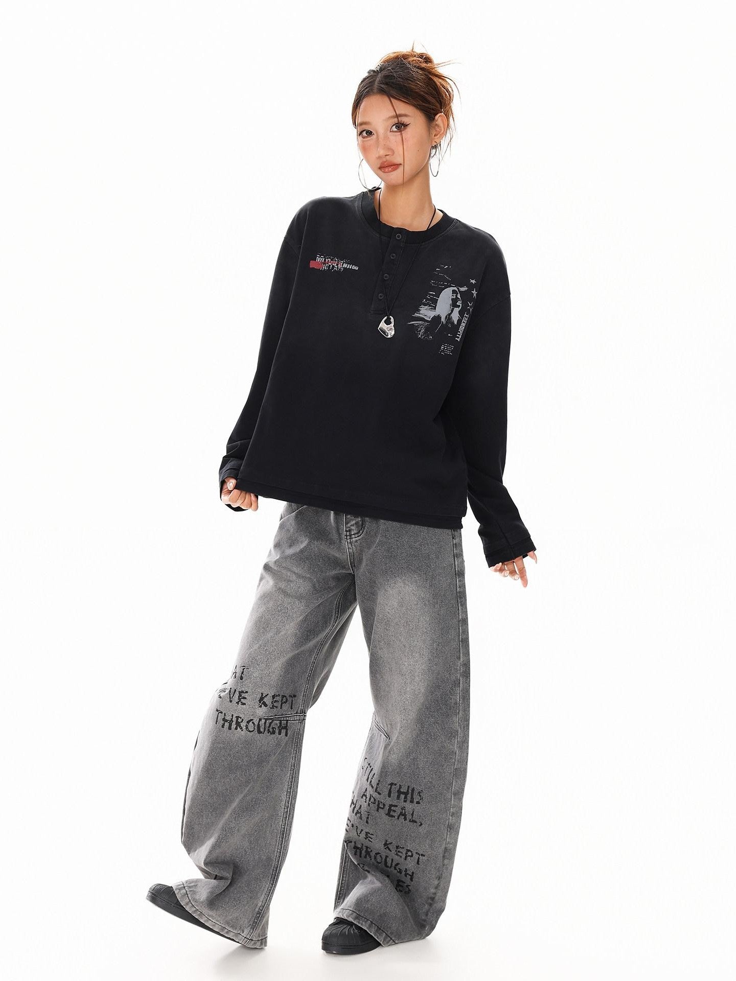 XPKAEAX Letter Print Washed Distressed Relaxed Crew Neck Women's Long Sleeve T-shirts