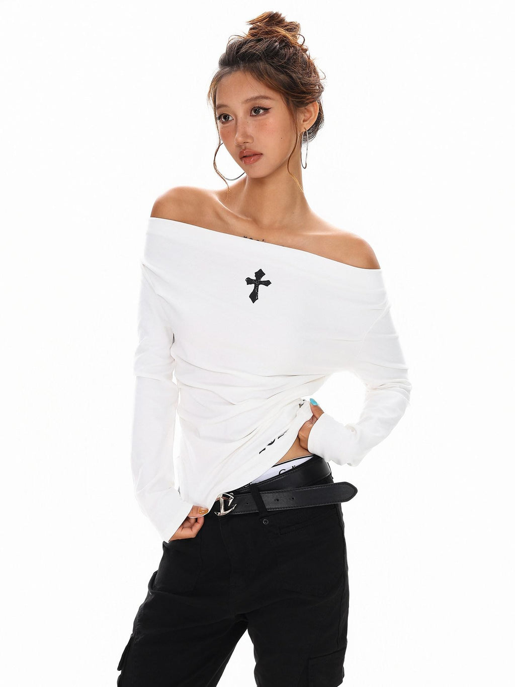 XPKAEAX Vintage Cross Print Pleated Off Shoulder Slim Fit Women's Long Sleeve T-shirts