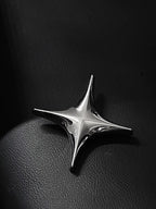 YUBABY 3d Metal Four Pointed Star Women's Electroplated Bright Silver Brooches