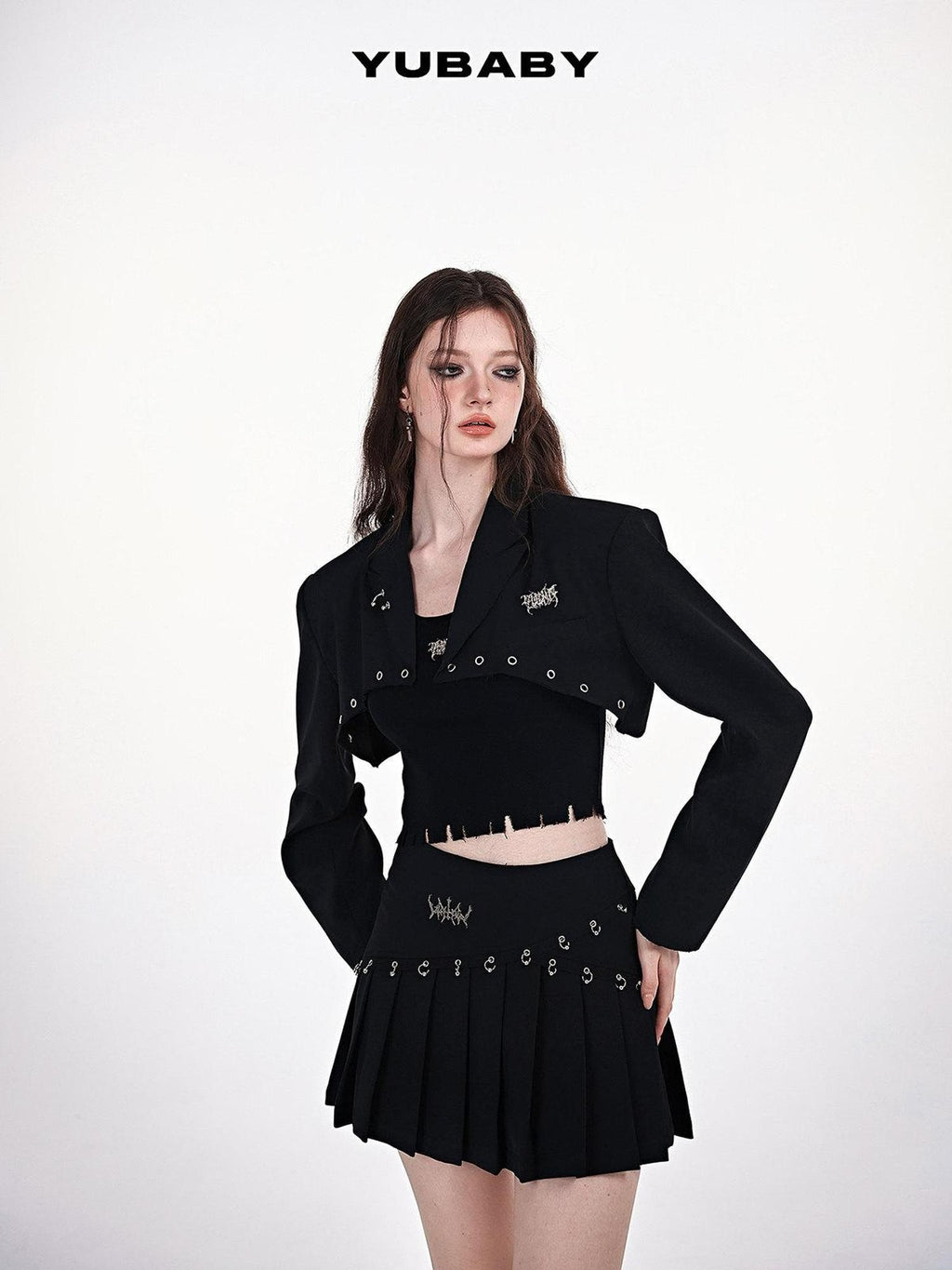 YUBABY Black Pleated Punk Mid Waist Strap O Ring Women's Polyester Mini Skirts