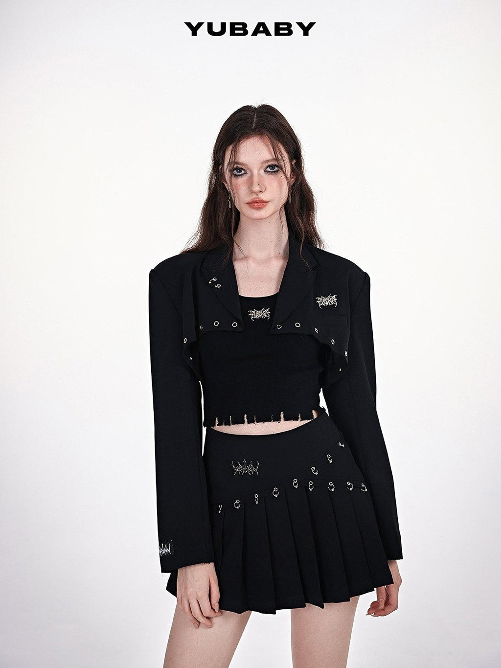 YUBABY Black Pleated Punk Mid Waist Strap O Ring Women's Polyester Mini Skirts