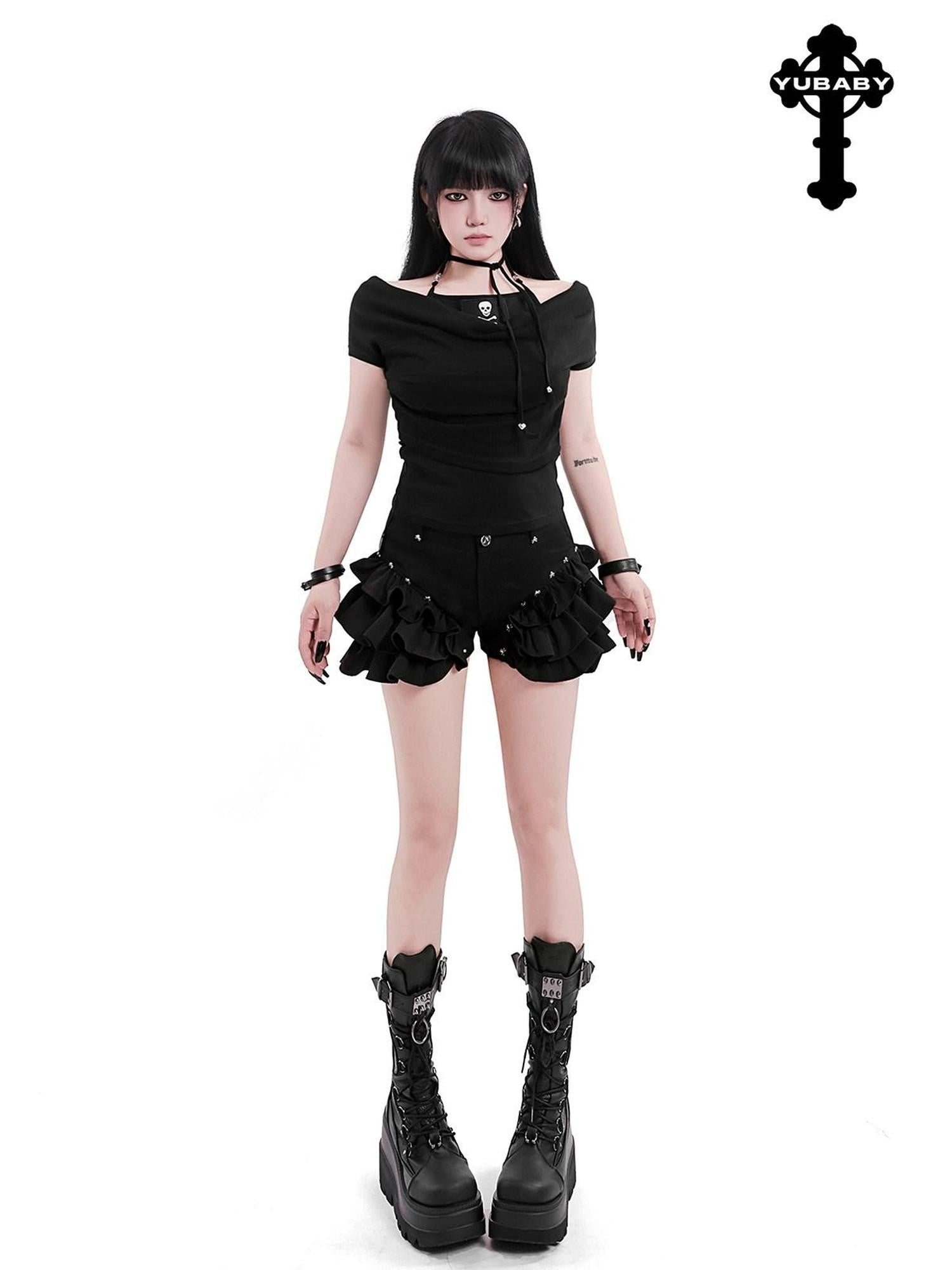 YUBABY Black Spliced Metal Skull Applique Gothic Halter Women's Neck Gaiters