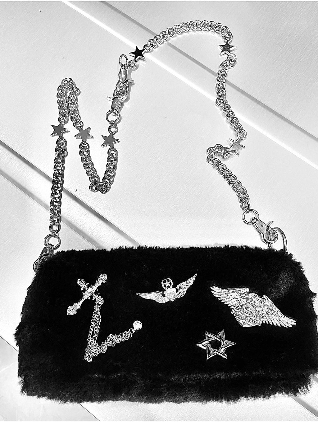 YUBABY Black White Faux Fur Metal Chain Badge Star Detachable Handle Women's Handbags