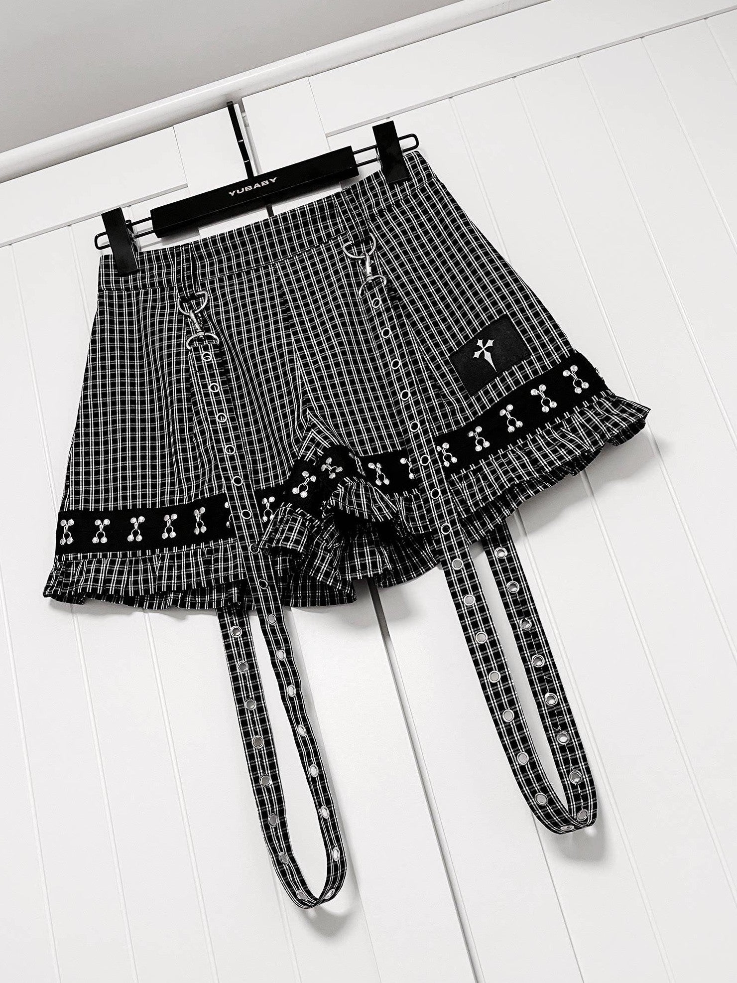 YUBABY Plaid Metal Lace Punk Puff Wide Leg Detachable Straps Women's Short Trousers