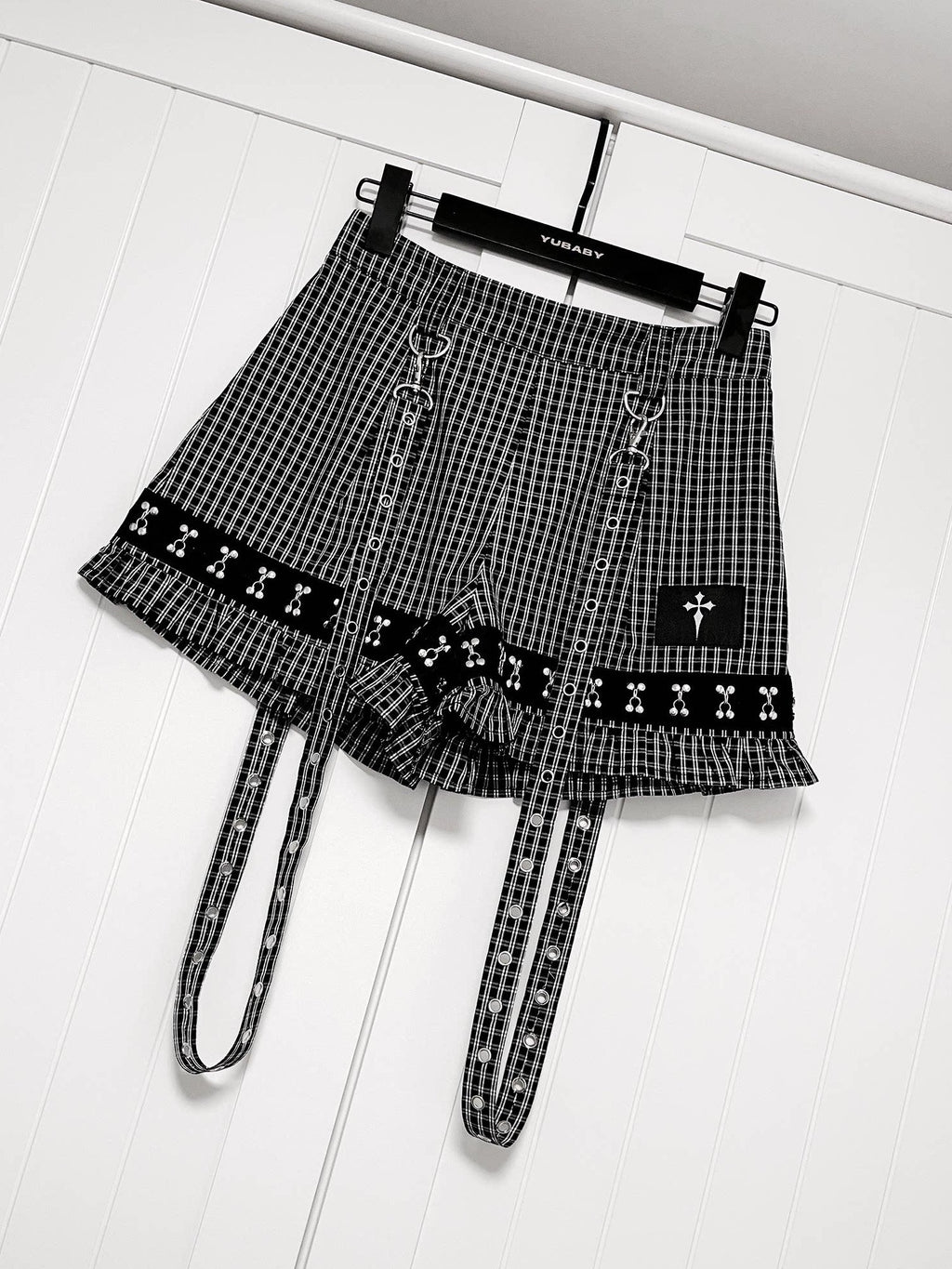 YUBABY Plaid Metal Lace Punk Puff Wide Leg Detachable Straps Women's Short Trousers