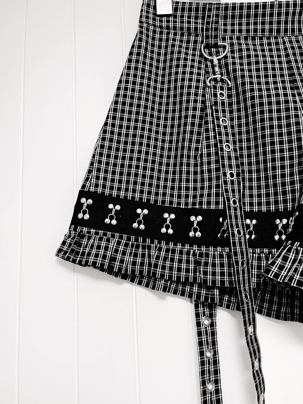 YUBABY Plaid Metal Lace Punk Puff Wide Leg Detachable Straps Women's Short Trousers