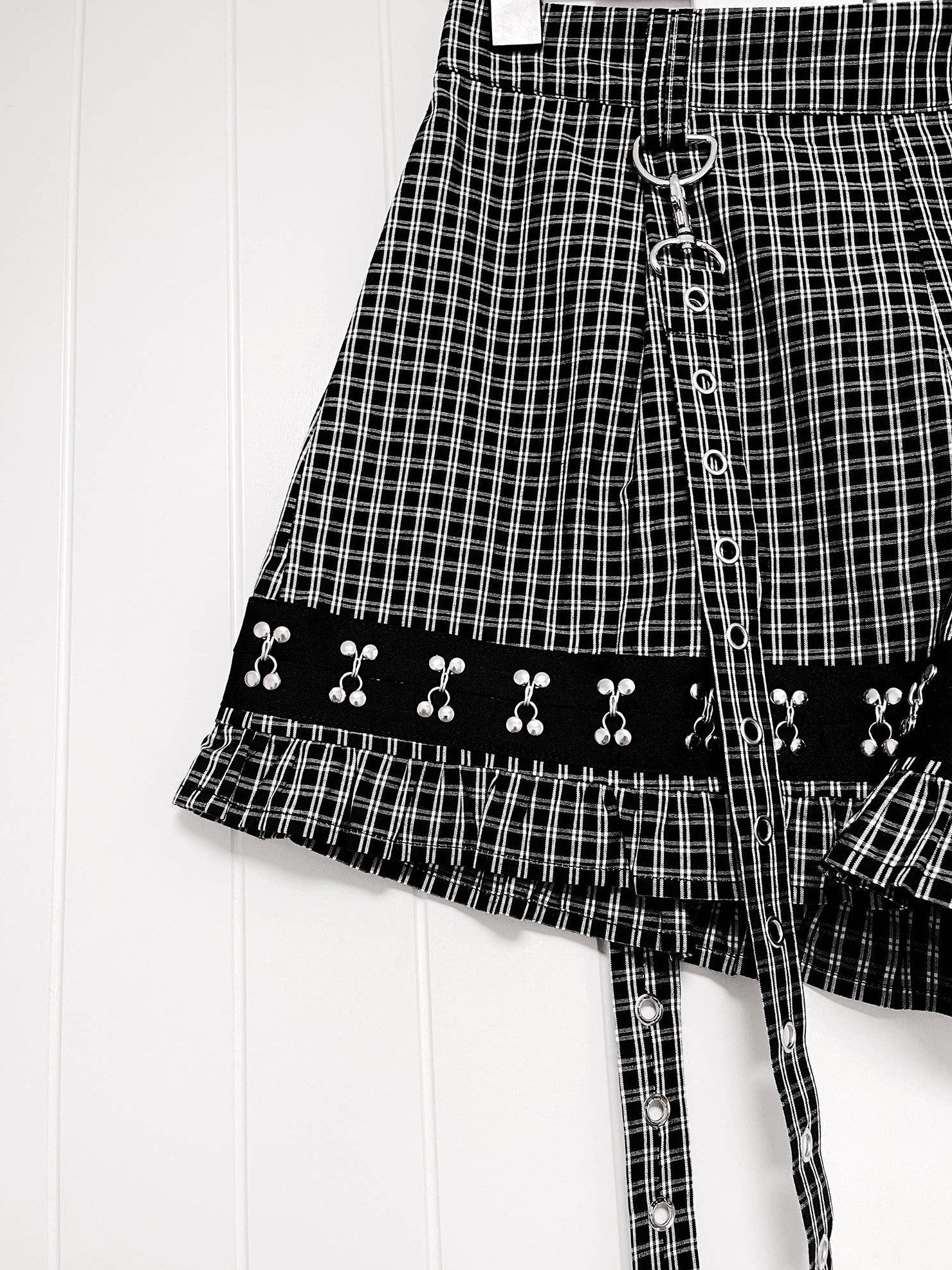 YUBABY Plaid Metal Lace Punk Puff Wide Leg Detachable Straps Women's Short Trousers