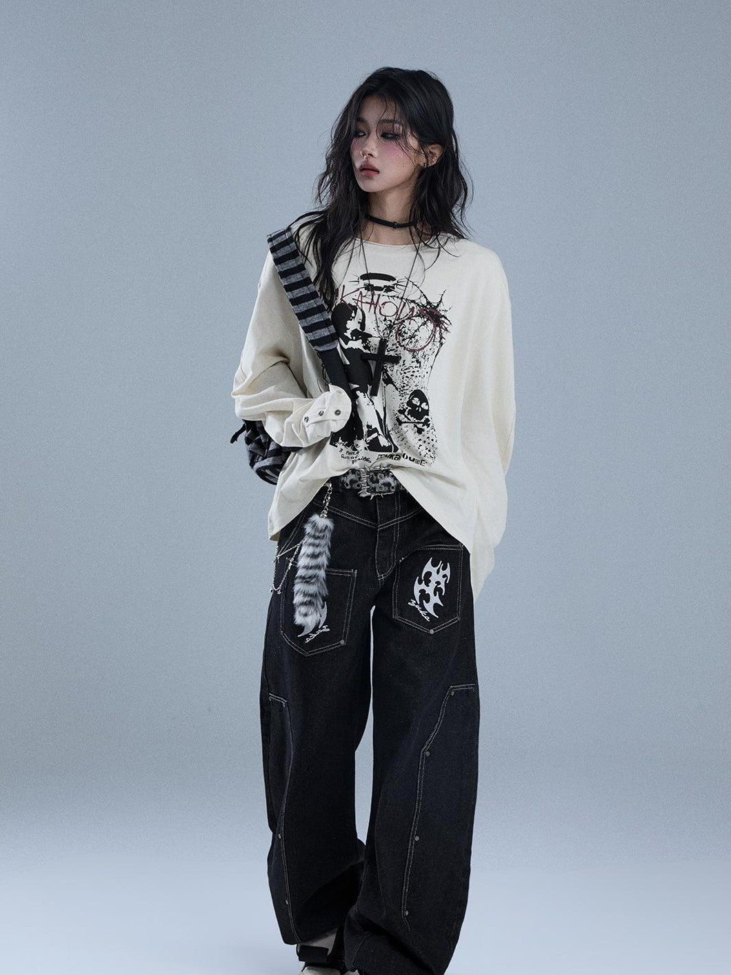 YUKAHOUSE Graffiti Skull Print Loose Fit 100% Cotton Women's Long Sleeve T-shirts