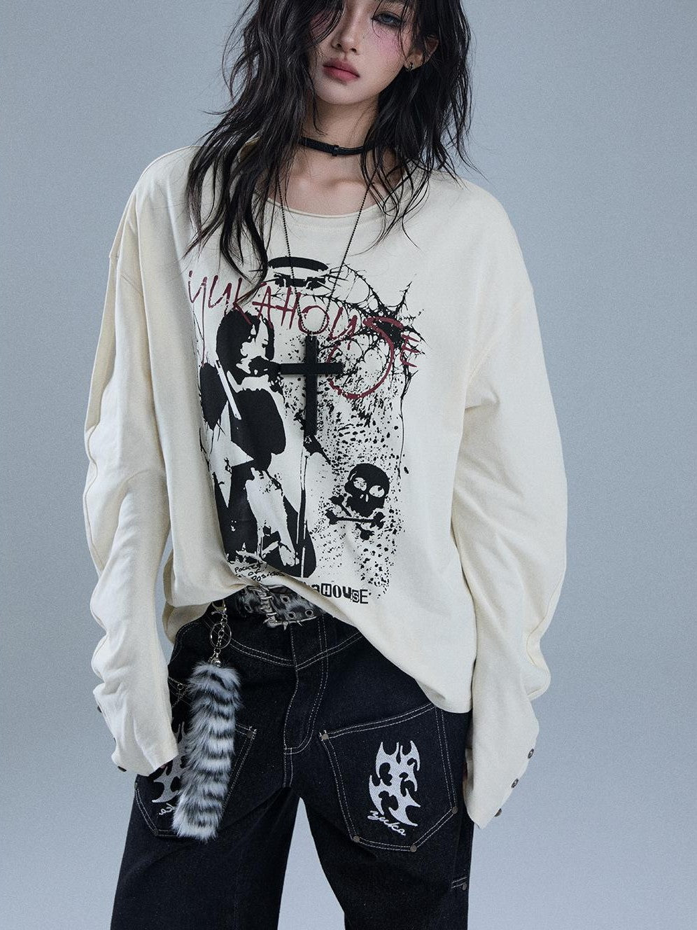 YUKAHOUSE Graffiti Skull Print Loose Fit 100% Cotton Women's Long Sleeve T-shirts