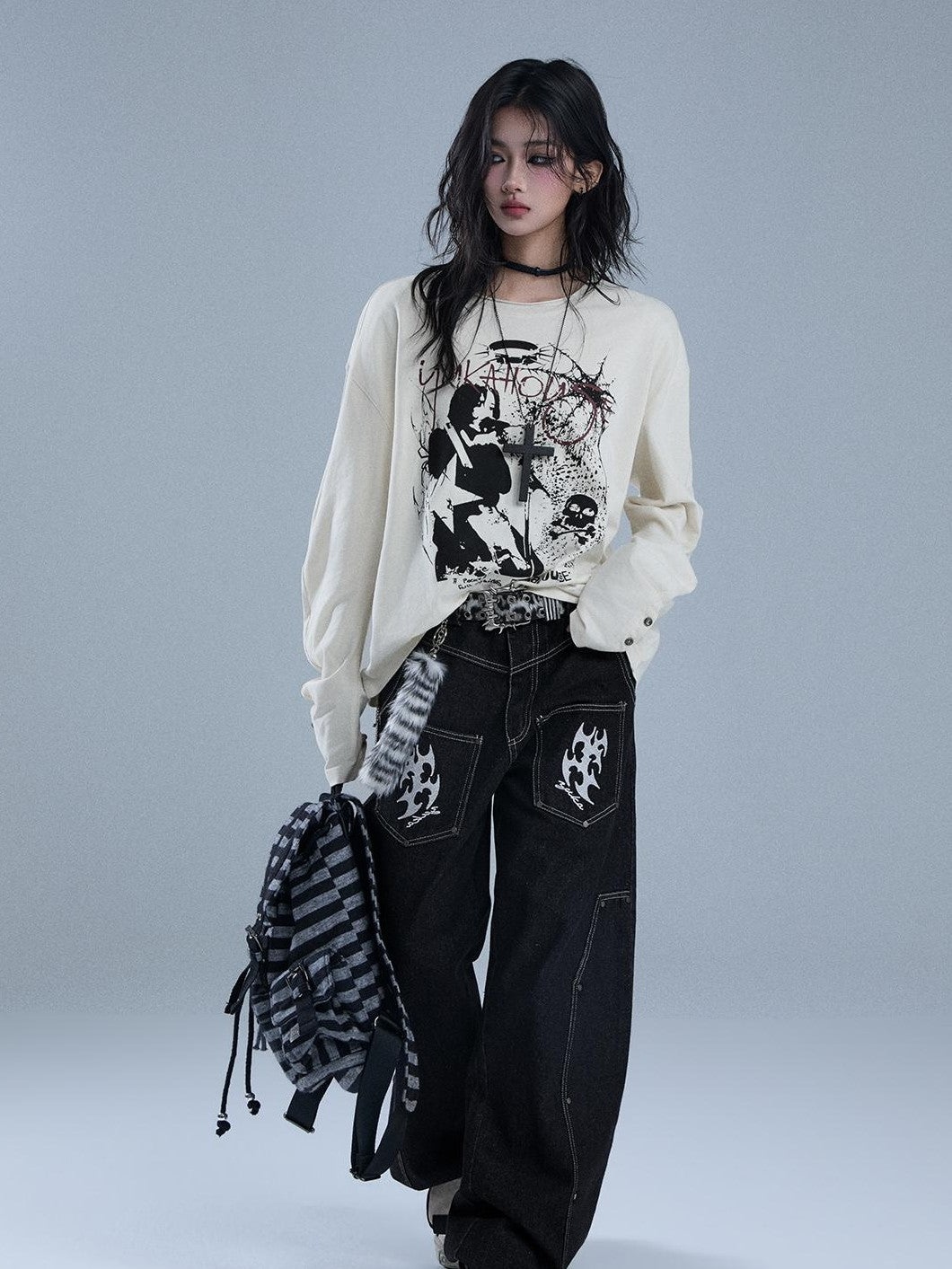 YUKAHOUSE Graffiti Skull Print Loose Fit 100% Cotton Women's Long Sleeve T-shirts