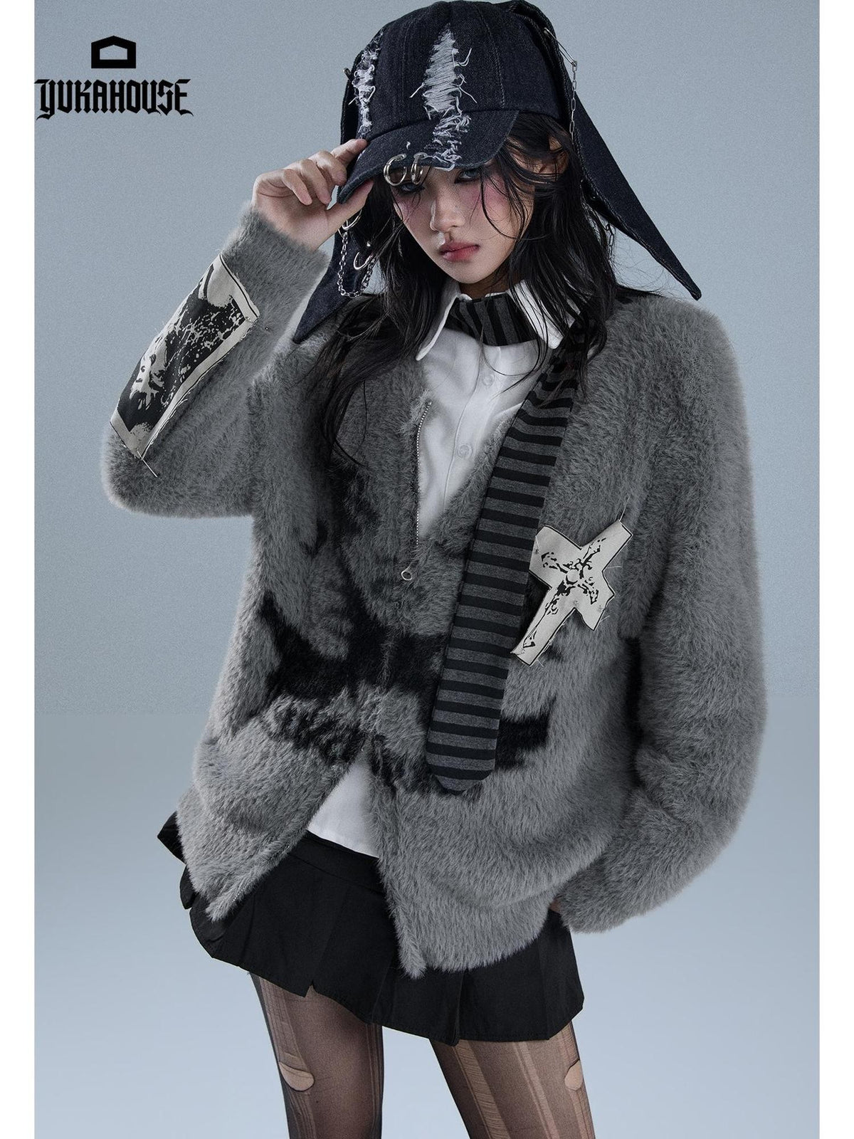 YUKAHOUSE Gray Zip Up Patch Print Women's Knit Cardigans
