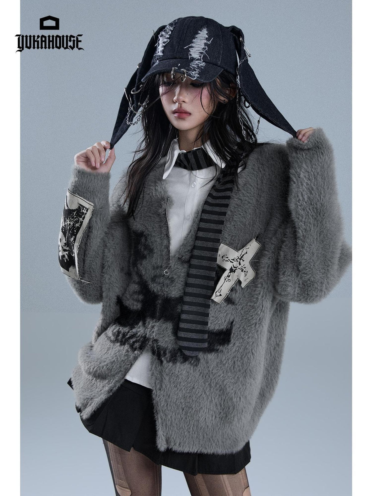YUKAHOUSE Gray Zip Up Patch Print Women's Knit Cardigans