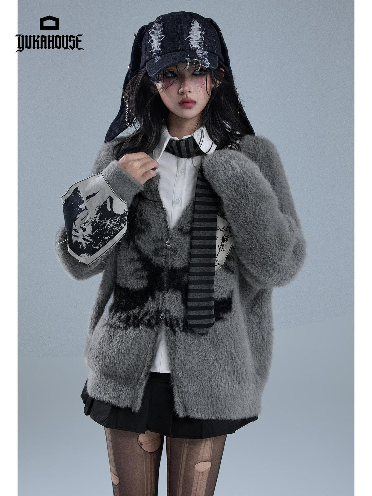 YUKAHOUSE Gray Zip Up Patch Print Women's Knit Cardigans