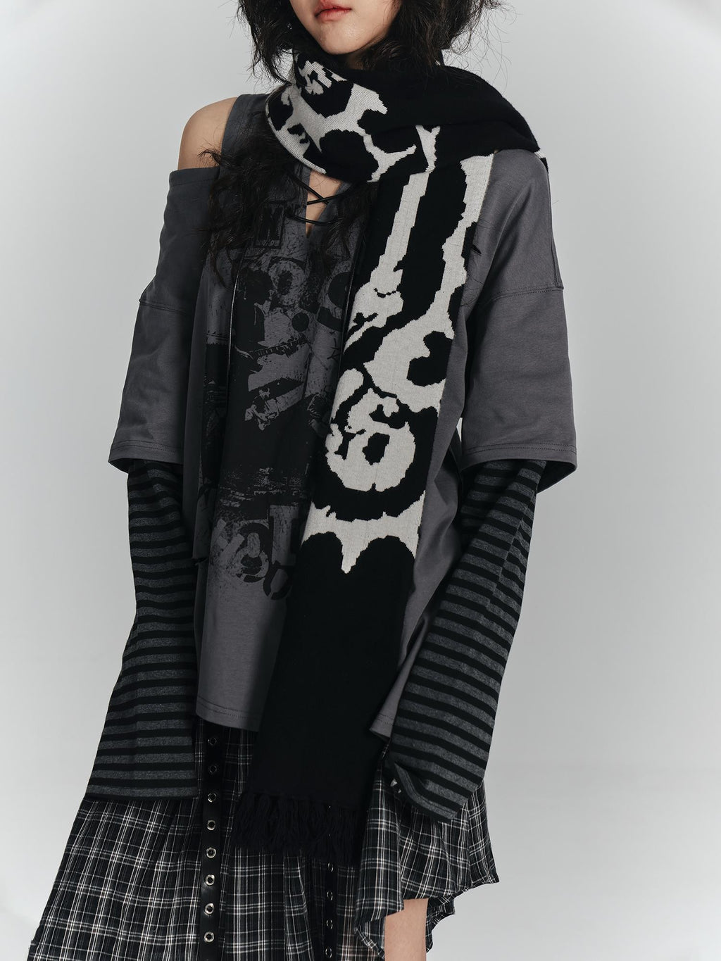 YUKAHOUSE Punk Dark Sweet Cool Warm Rectangular Women's Scarves & Shawls
