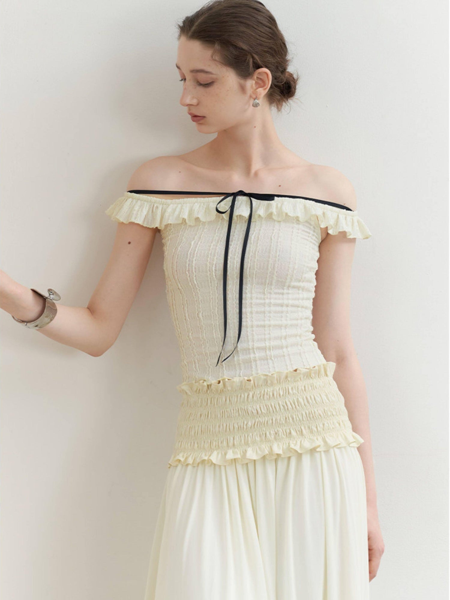 someonesometimes Lace Tie Slim Fit Short Solid Mauve Cream Daily Chic Off Shoulder Crop Tops