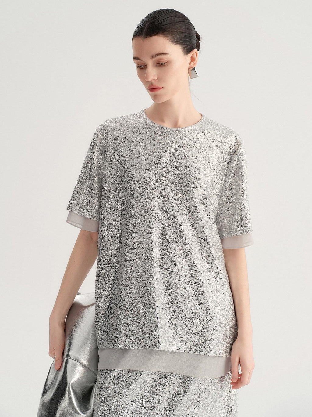 audreyyang Sparkling Sequin Casual Loose Fit Women Crew Neck Top & Skirt Sets