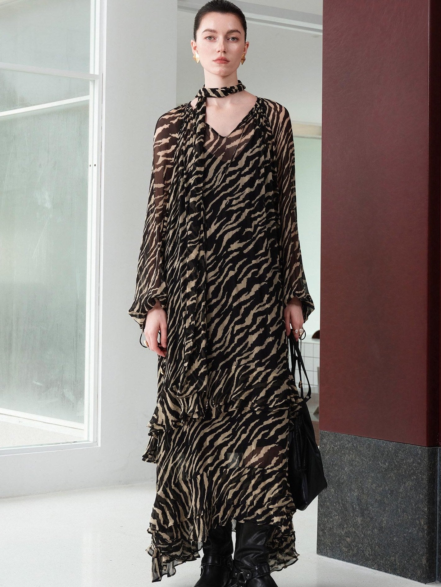 audreyyang Soft Viscose Ruffle Casual A Line Zebra V-neck Long Sleeve Maxi Dresses