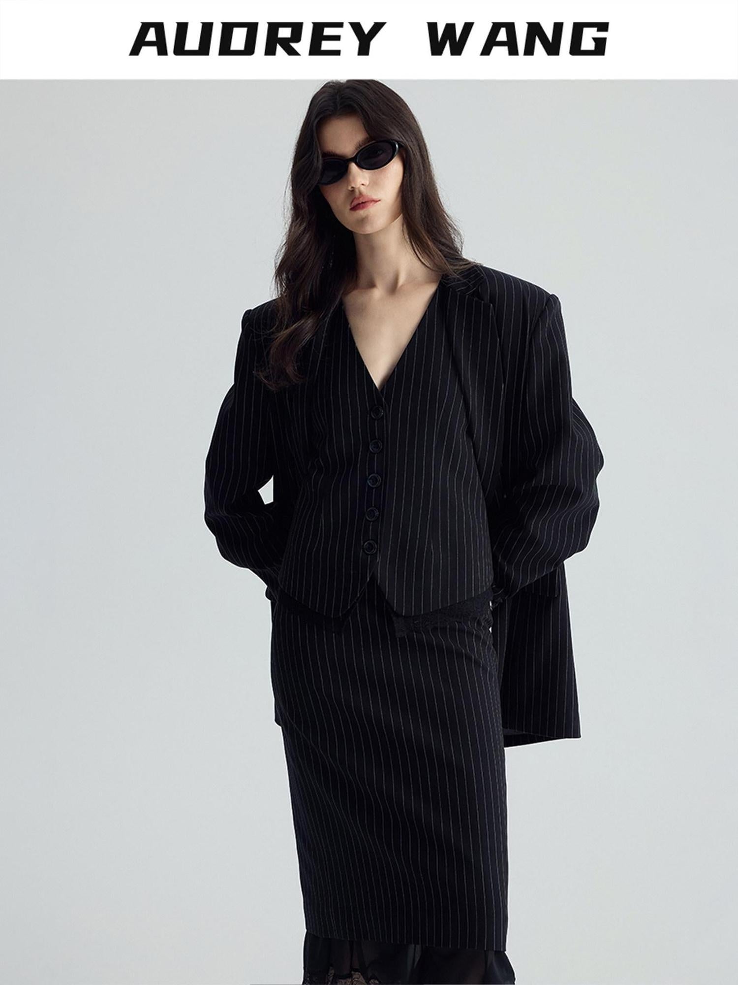 audreyyang Original Design Relaxed Fit Double Breasted Women Black Polyester Blazers