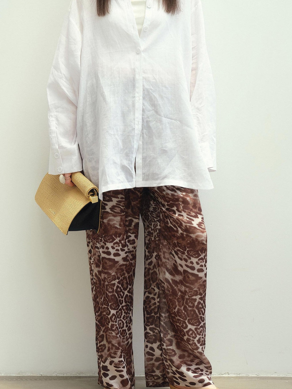 audreyyang Leopard Print Elastic Waist Minimal Office Loose Straight Womens Wide Leg Pants