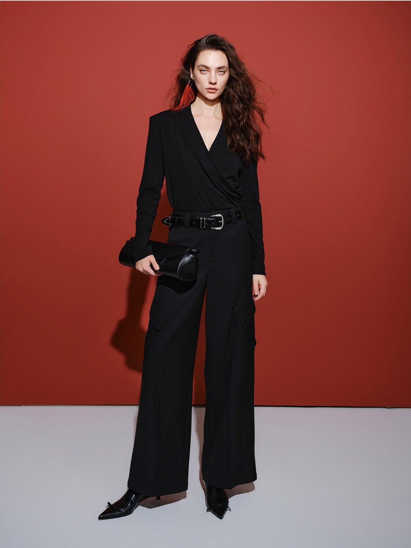 audreyyang Soft Lyocell Blend V-neck Long Sleeve Slim Fit Black Women Midi Dresses