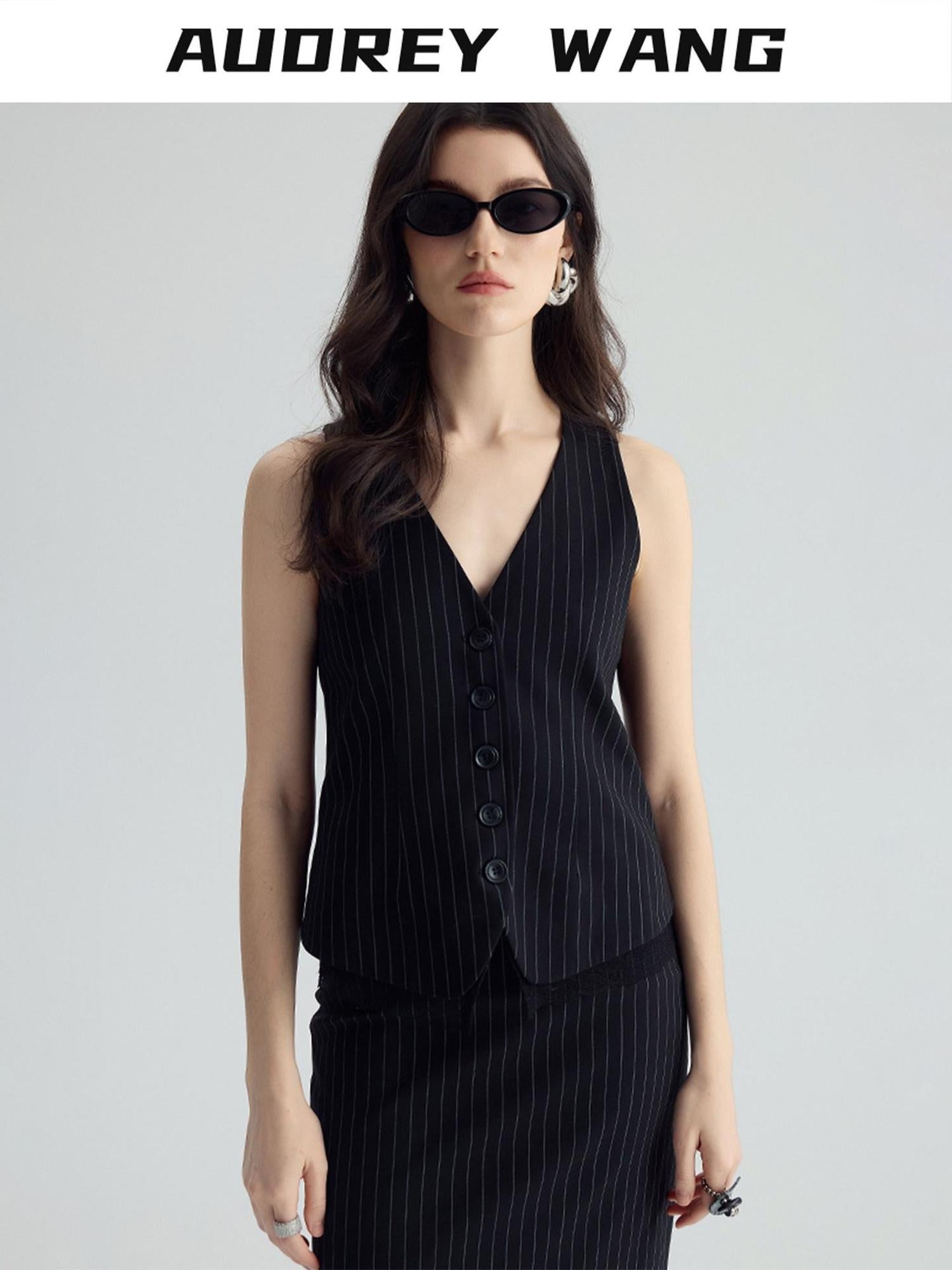 audreyyang Padded V-neck Striped Cropped Commuter Strap Women Black Single Button Vests