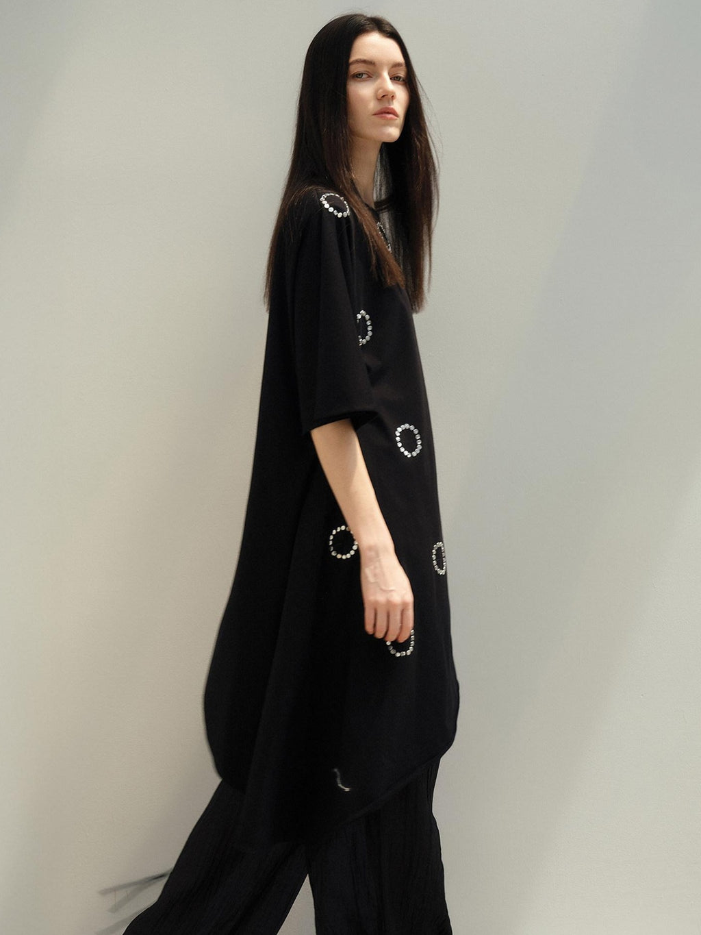 audreyyang Rhinestone Asymmetric Loose Fit Women Cotton Crew Black Short Sleeve T-Shirts