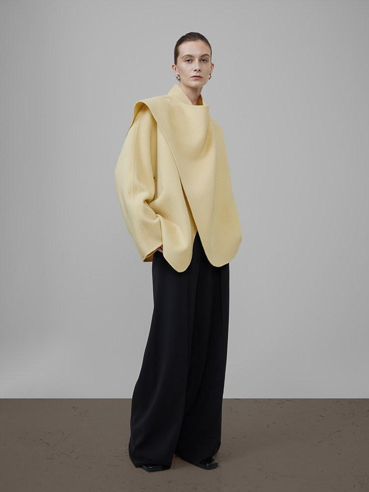 unspoken Minimal Commuter Short Straight Fit Women Cream Yellow S M Wool Coats