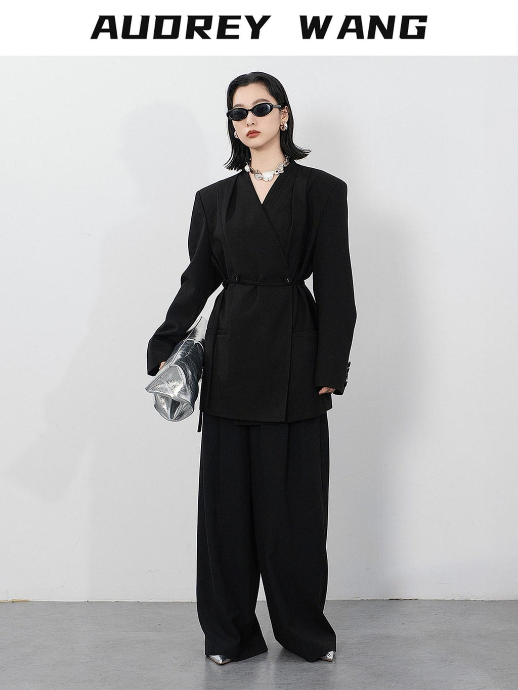 audreyyang Pleated Double Breasted Oversized V-neck Mid Length Women Workwear Blazers