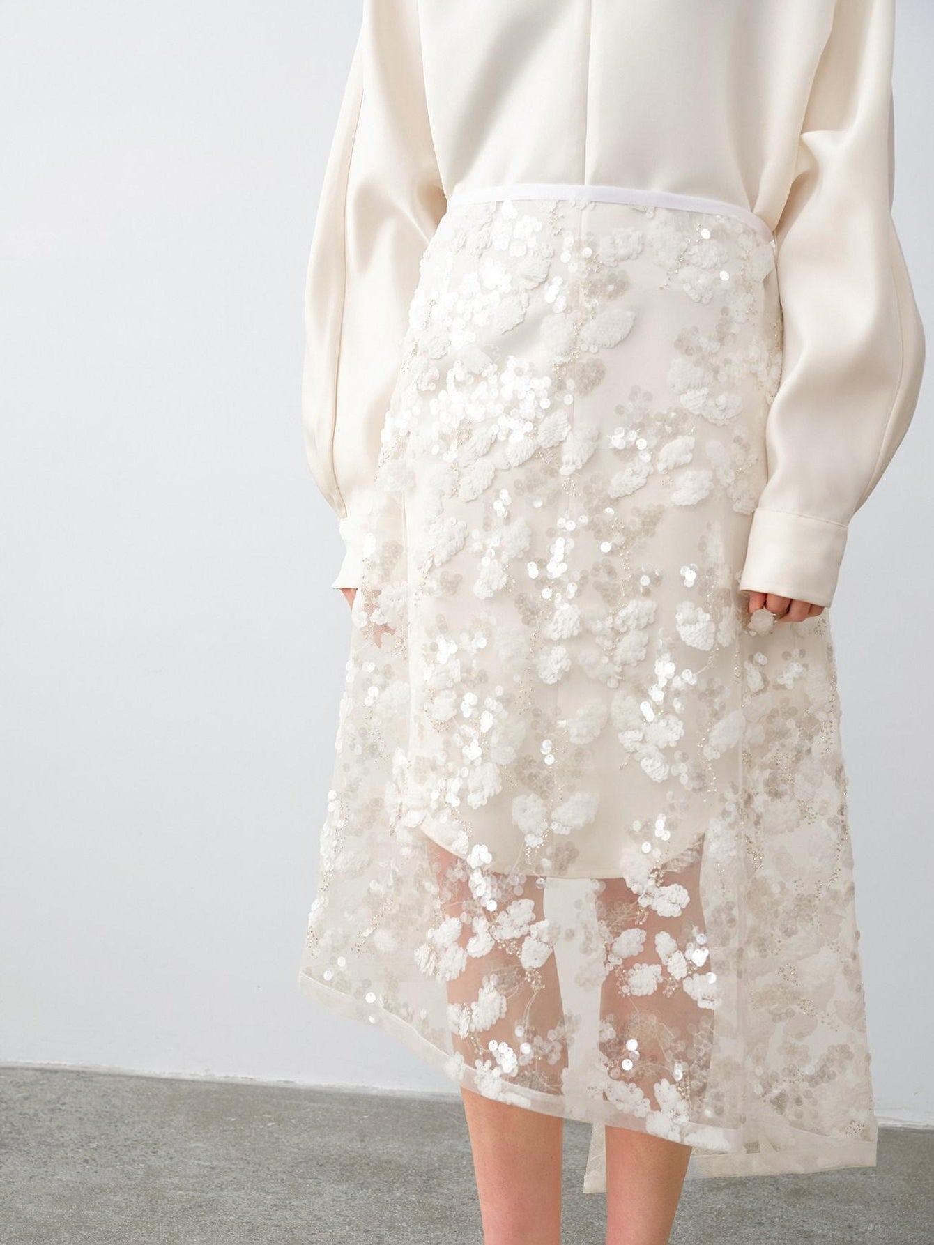 audreyyang Shimmering Sequin Lace Asymmetrical Mid Rise Tie Waist Women White Midi Skirts