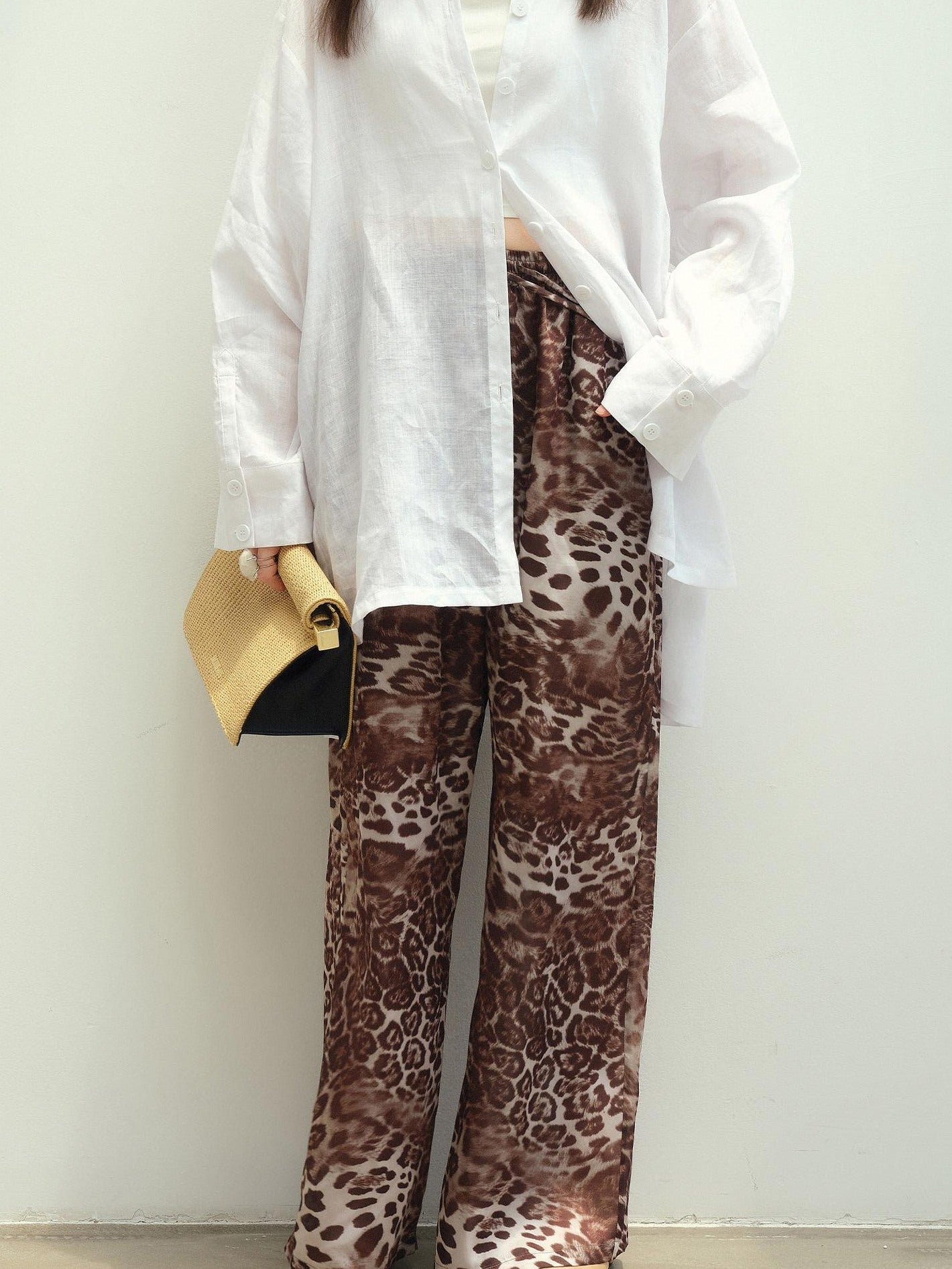 audreyyang Leopard Print Minimal Elastic Waist Natural Rise Commuter Women Wide Leg Pants