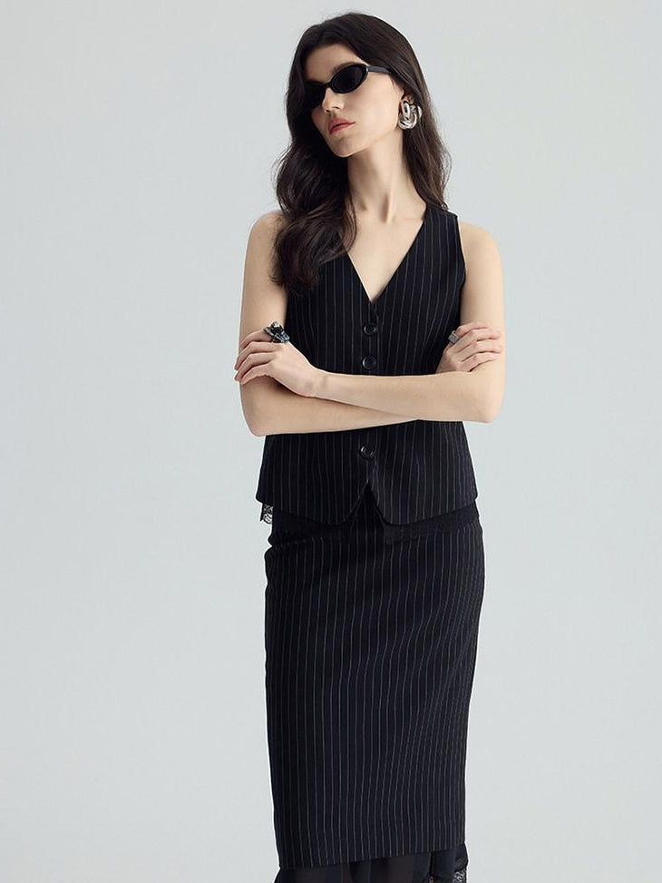audreyyang Padded V-neck Striped Cropped Commuter Strap Women Black Single Button Vests