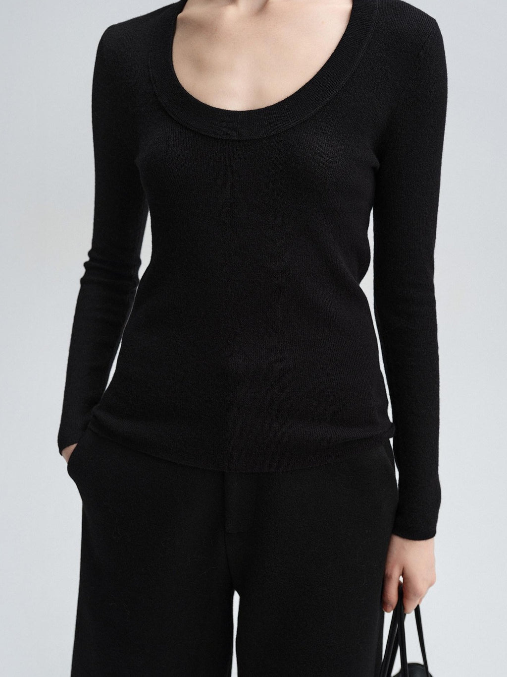 audreyyang Sheep Wool Slim Fit Crew Neck Knit Women Black Gray Brown Sweaters