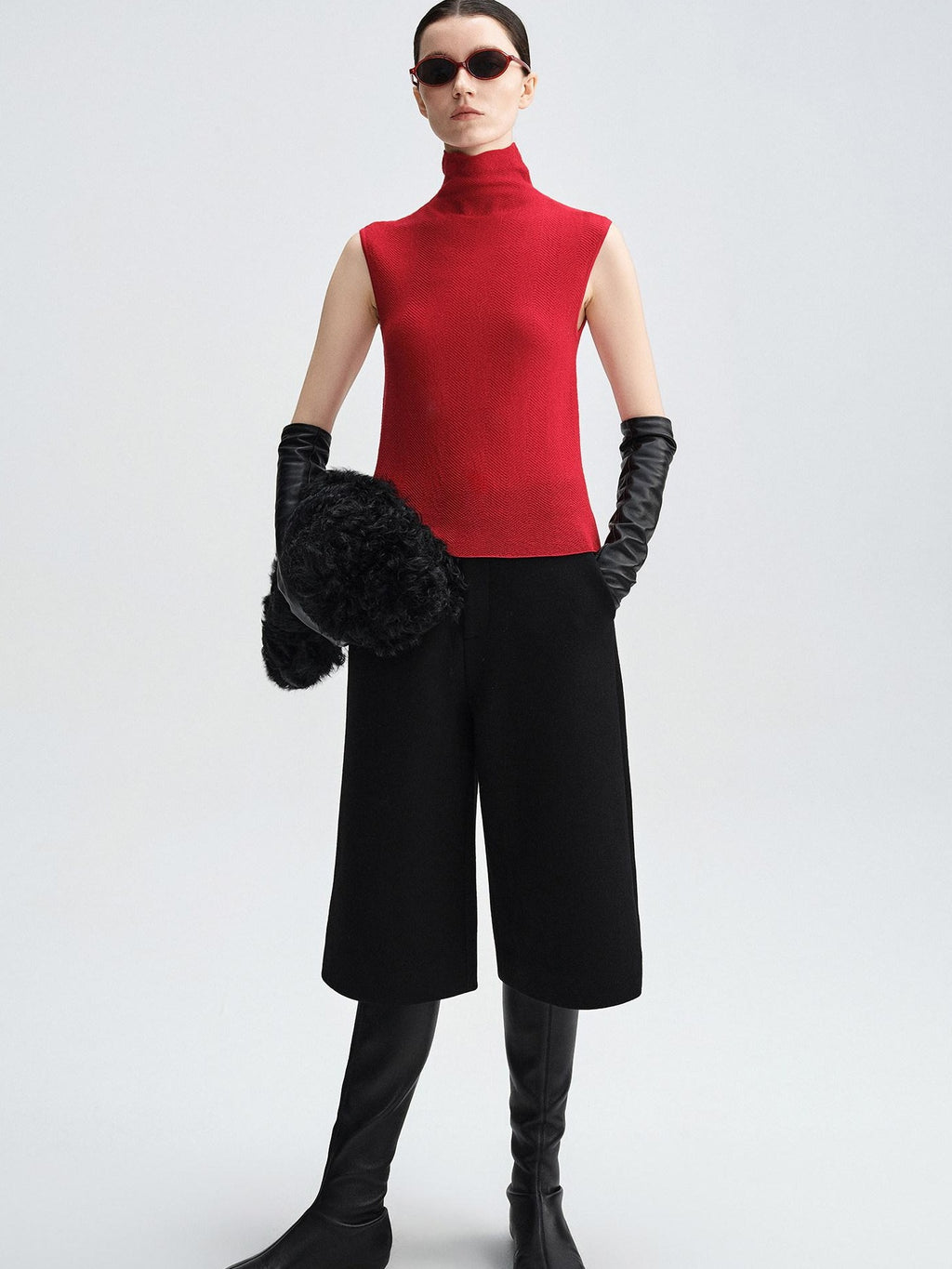 audreyyang Paris Red Slim 100 Percent Sheep Wool High Neck Sleeveless Off Shoulder Crop Tops