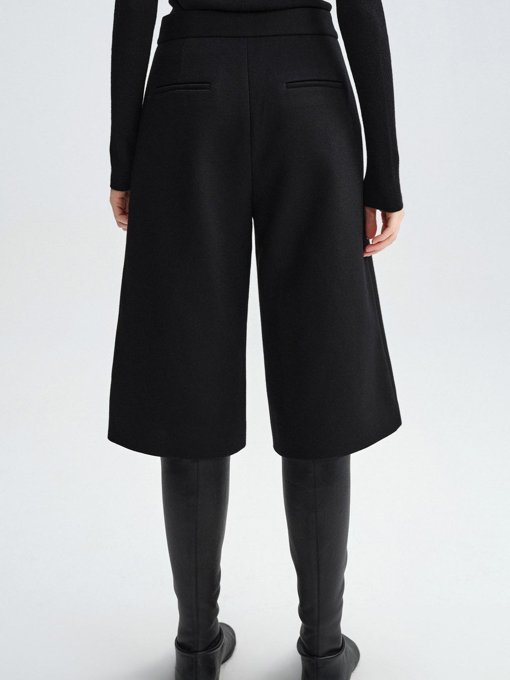 audreyyang Wool Blend Minimal Wide Leg Natural Waist Women Office Mid-Length Shorts