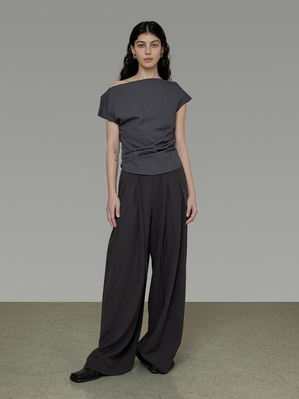 unspoken Asymmetric Neck Pleated Minimal Slim Fit Office Women Polyester Basic Crop Tops