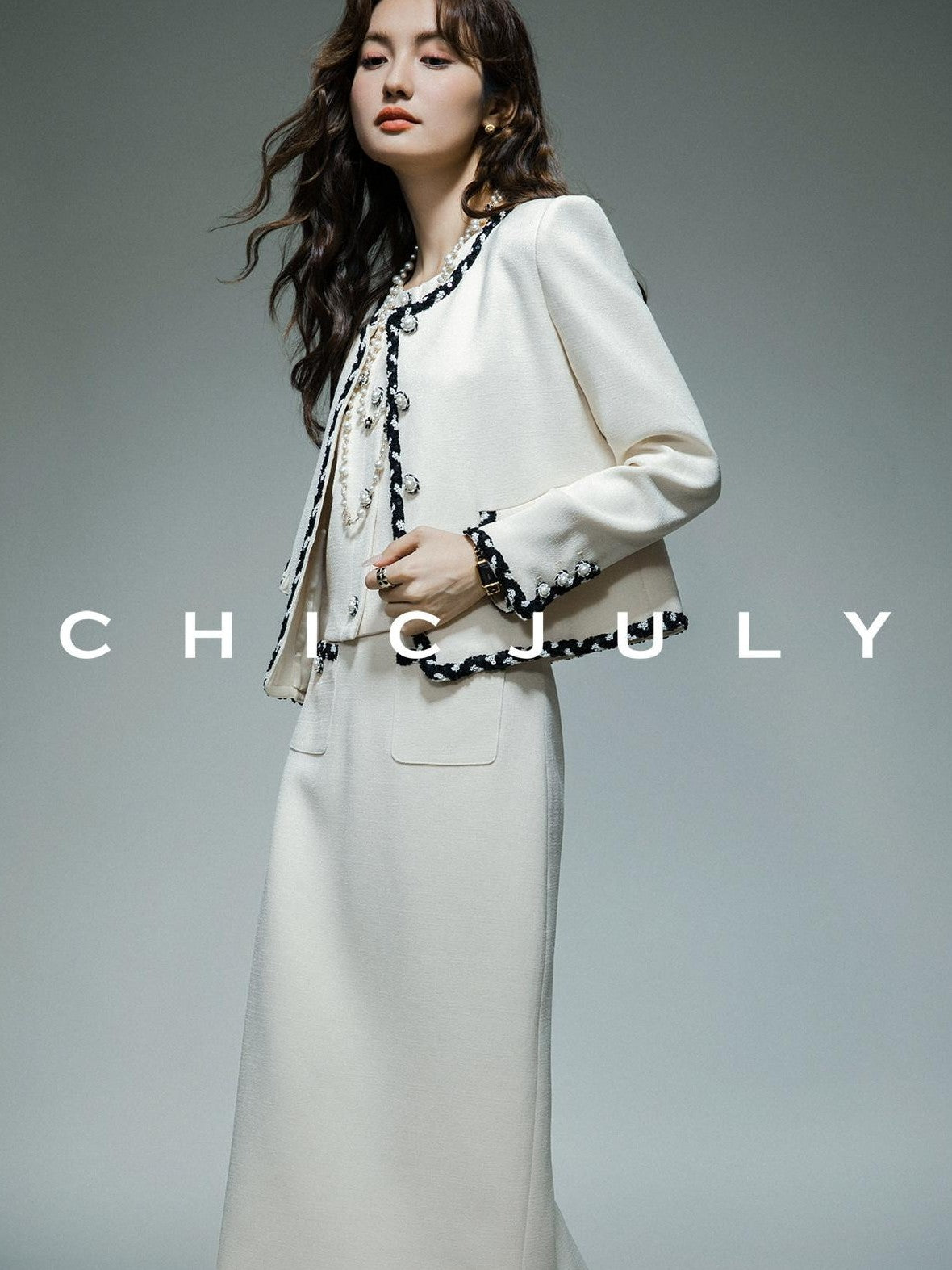 chicjuly Black White Sequin Chain Button Round Neck Women's Acetate Skirt Suits