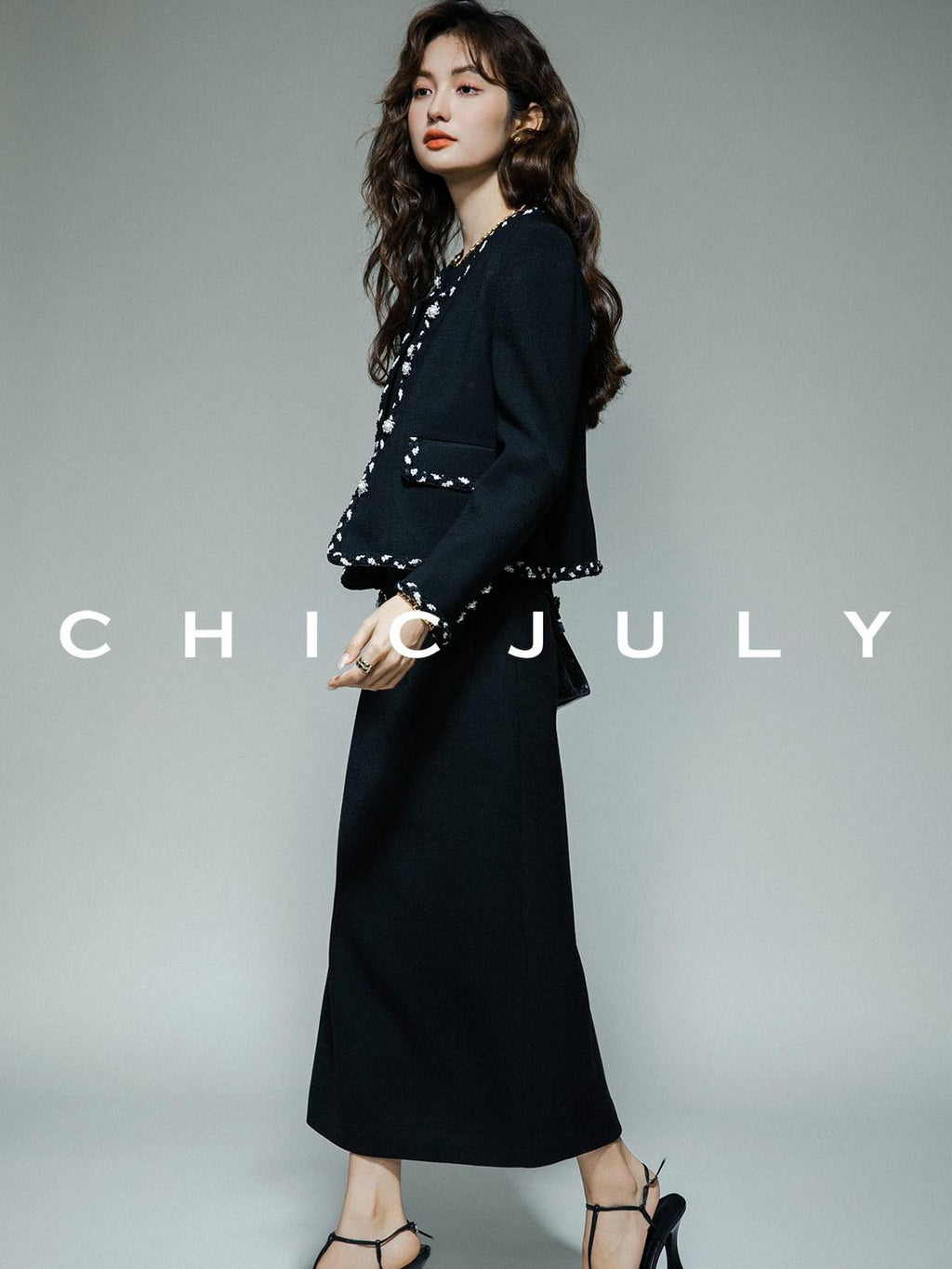 chicjuly Black White Sequin Chain Button Round Neck Women's Acetate Skirt Suits