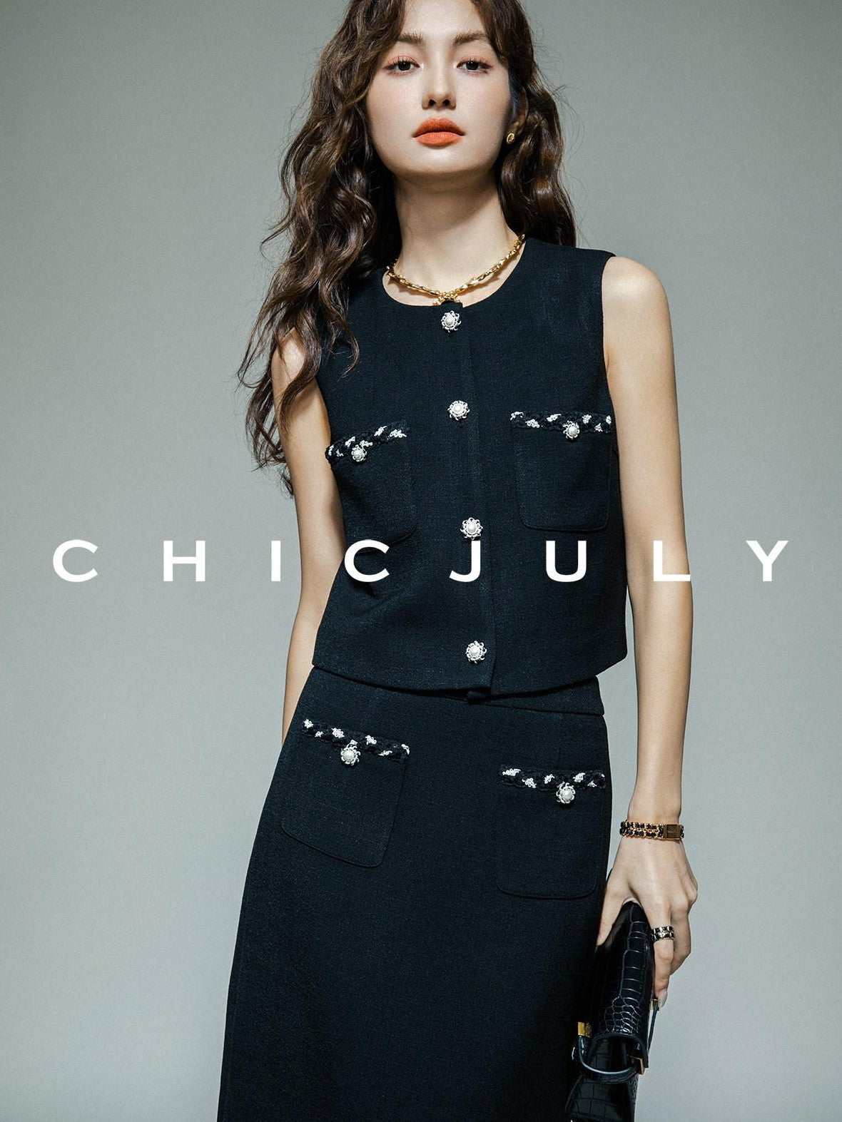 chicjuly Black White Sequin Chain Button Round Neck Women's Acetate Skirt Suits