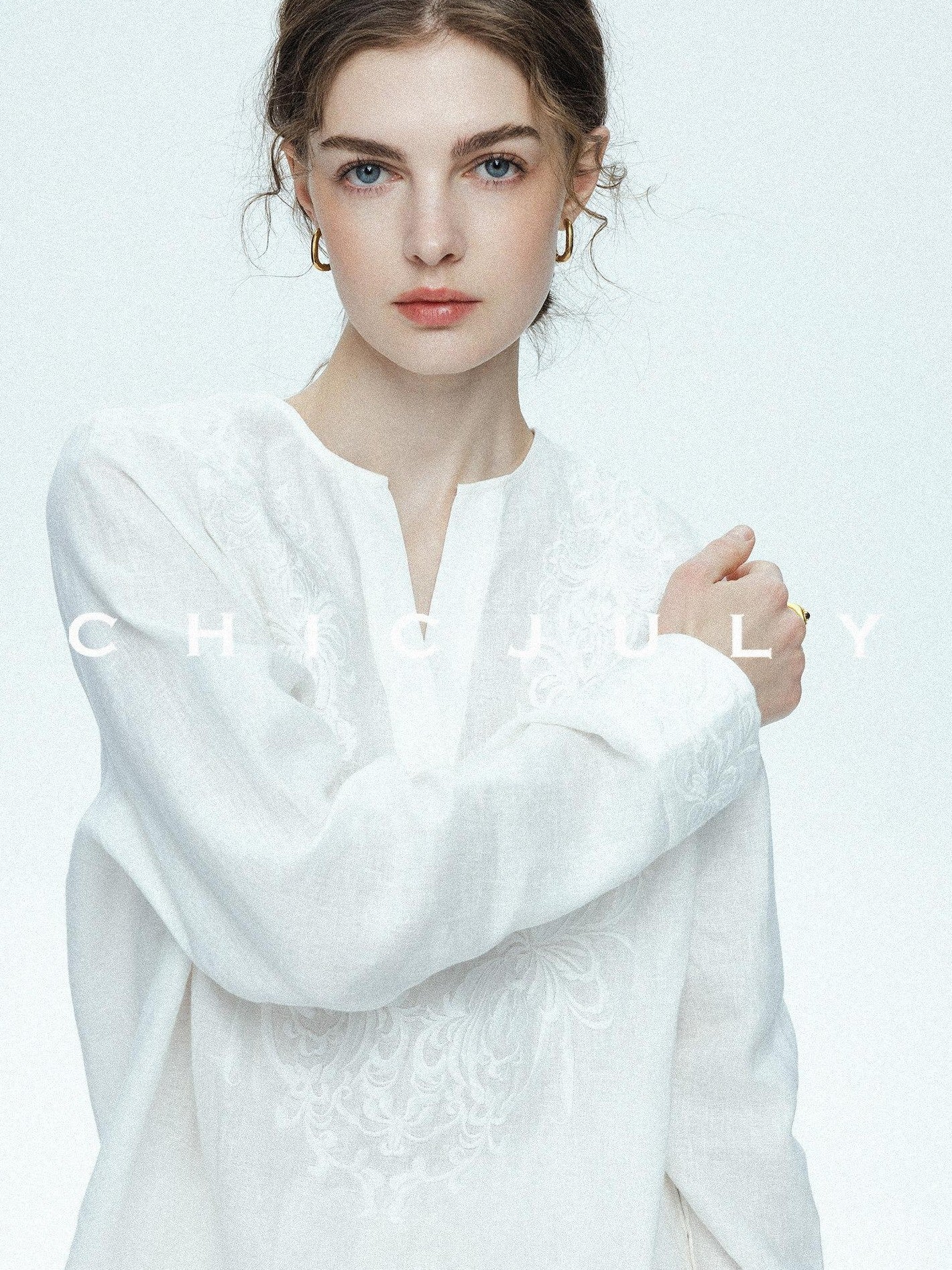 chicjuly French Embroidered Applique Lace Cutout V-neck Women's Linen Top & Shorts Sets