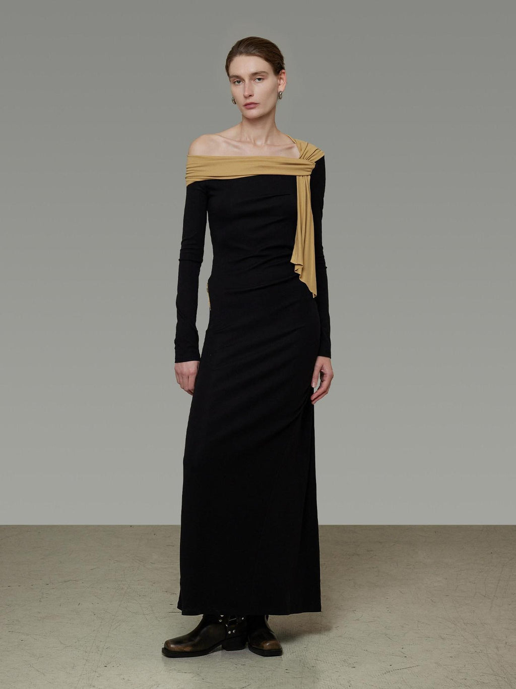 unspoken Breathable Lyocell Knit Slim A Line Waist Cinch V-neck Black Ladies Maxi Dresses